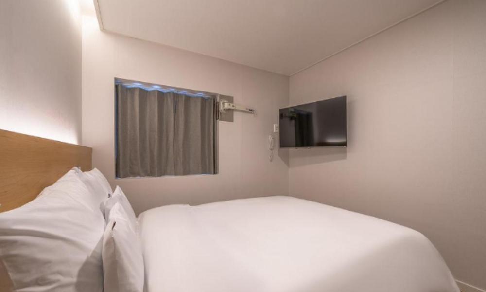 Standard Double Room - Photo 5