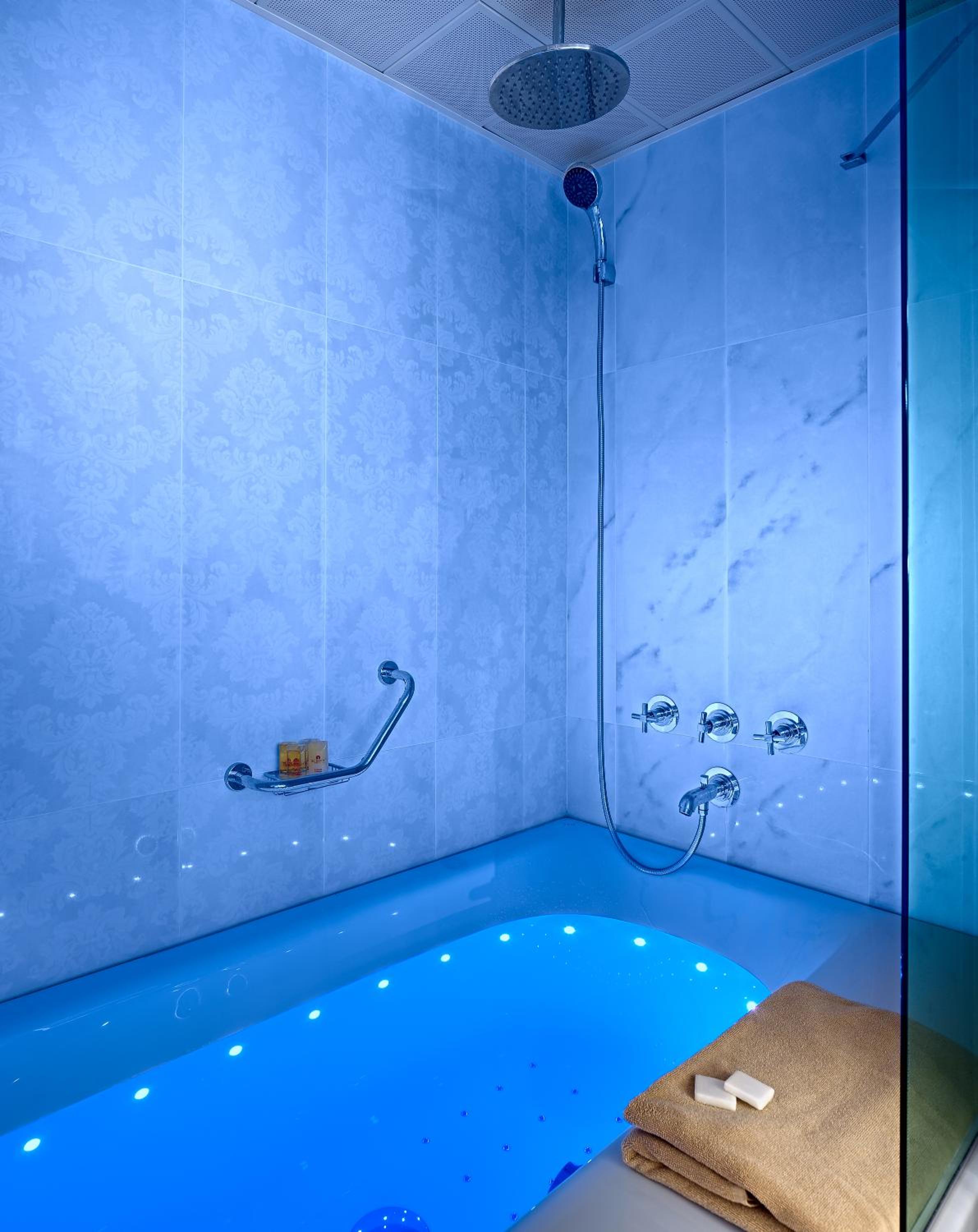 King Suite - Photo 5