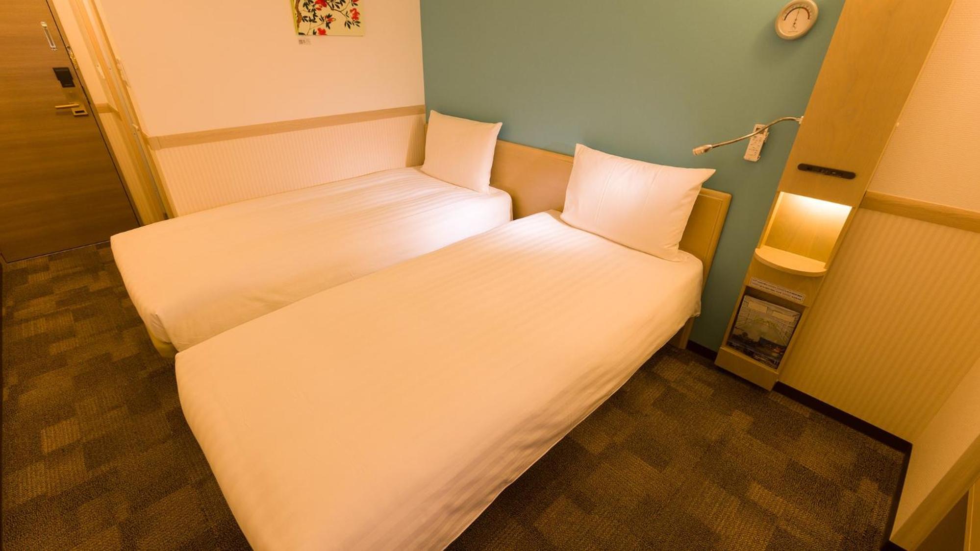 Economy Twin Room - Smoking - Photo 14
