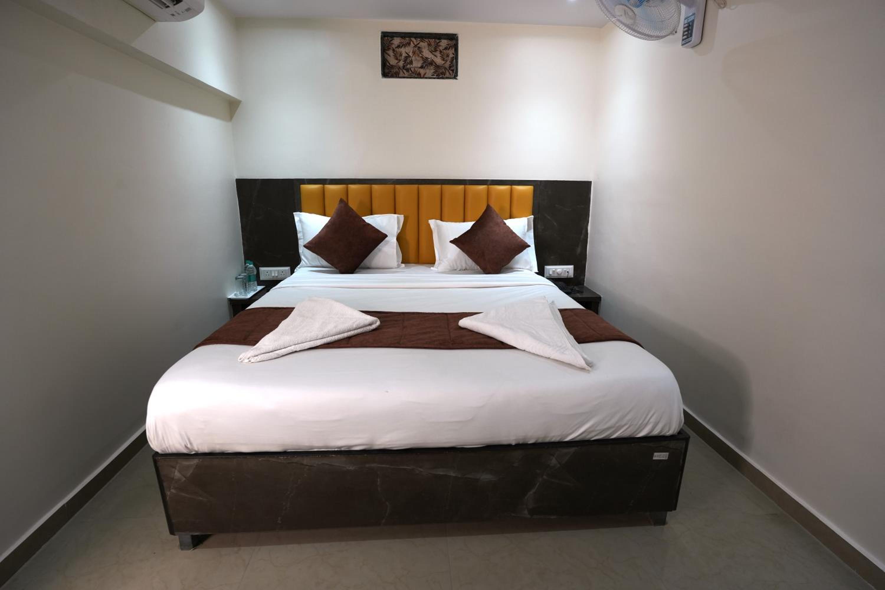 Small Double Room photo 1