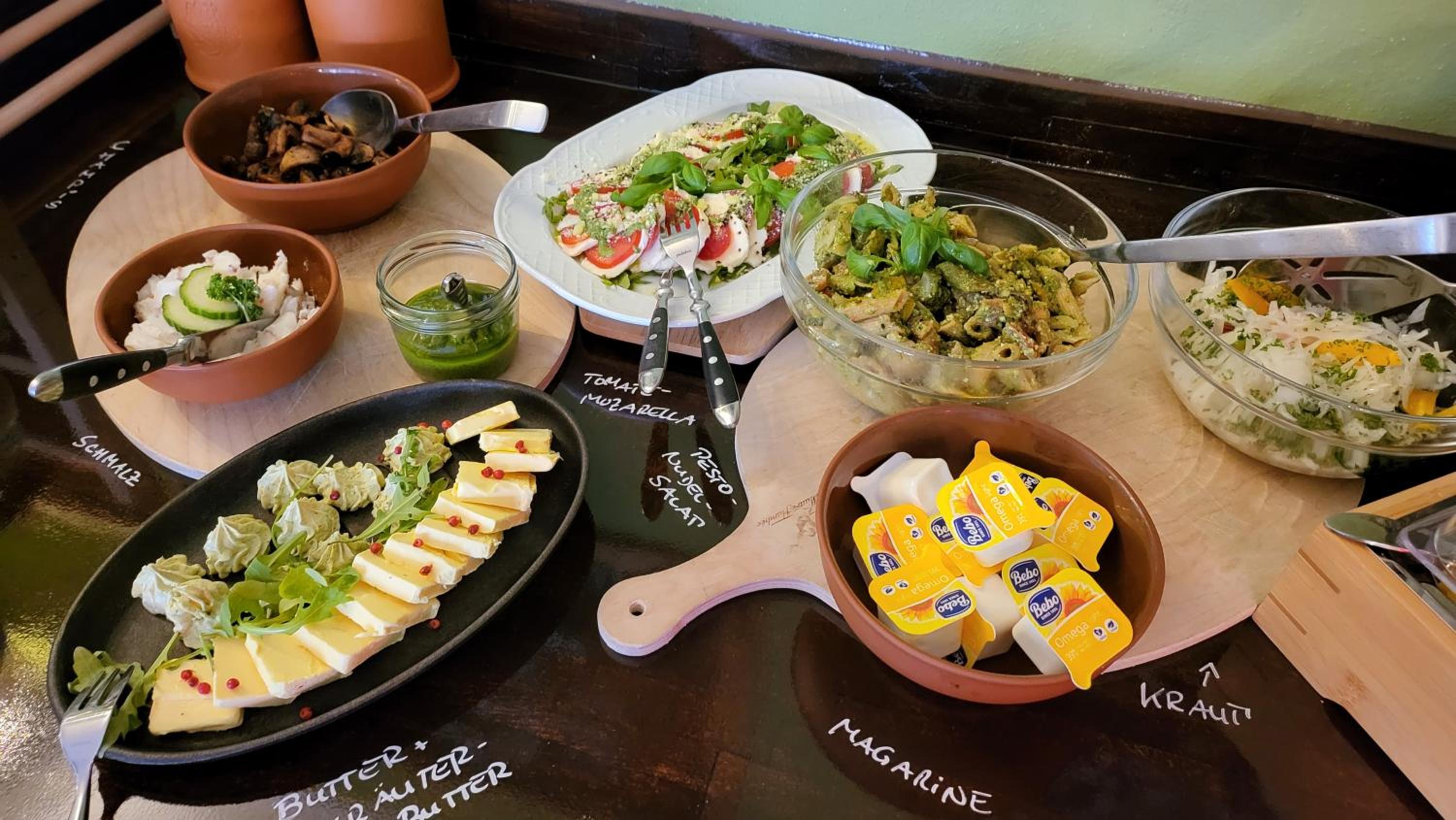 Double Room with Extra Bed photo 3
