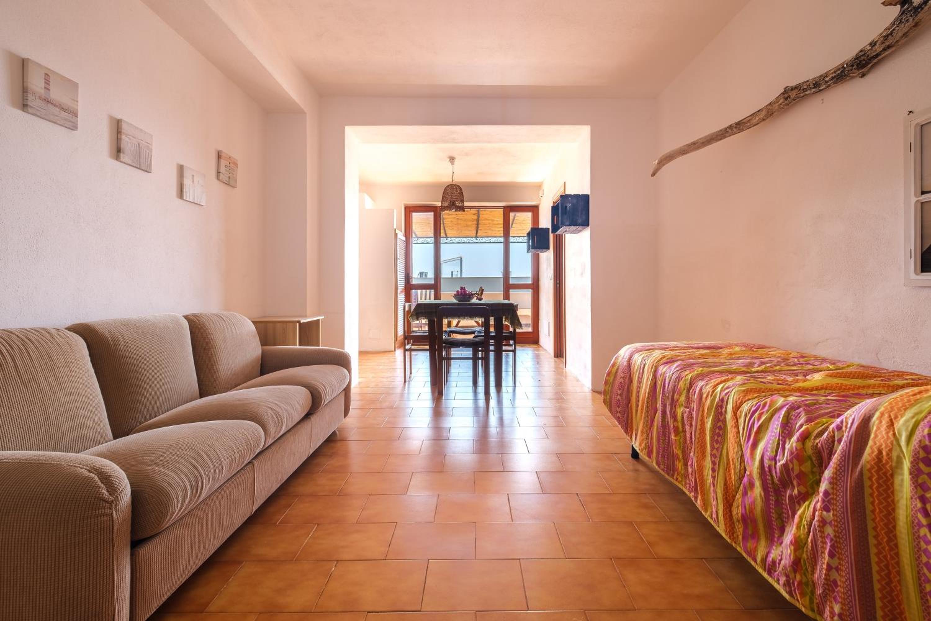Superior One-Bedroom Apartment