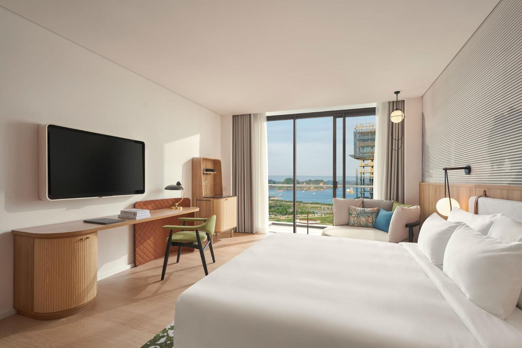 Deluxe Double Room with Balcony photo 3