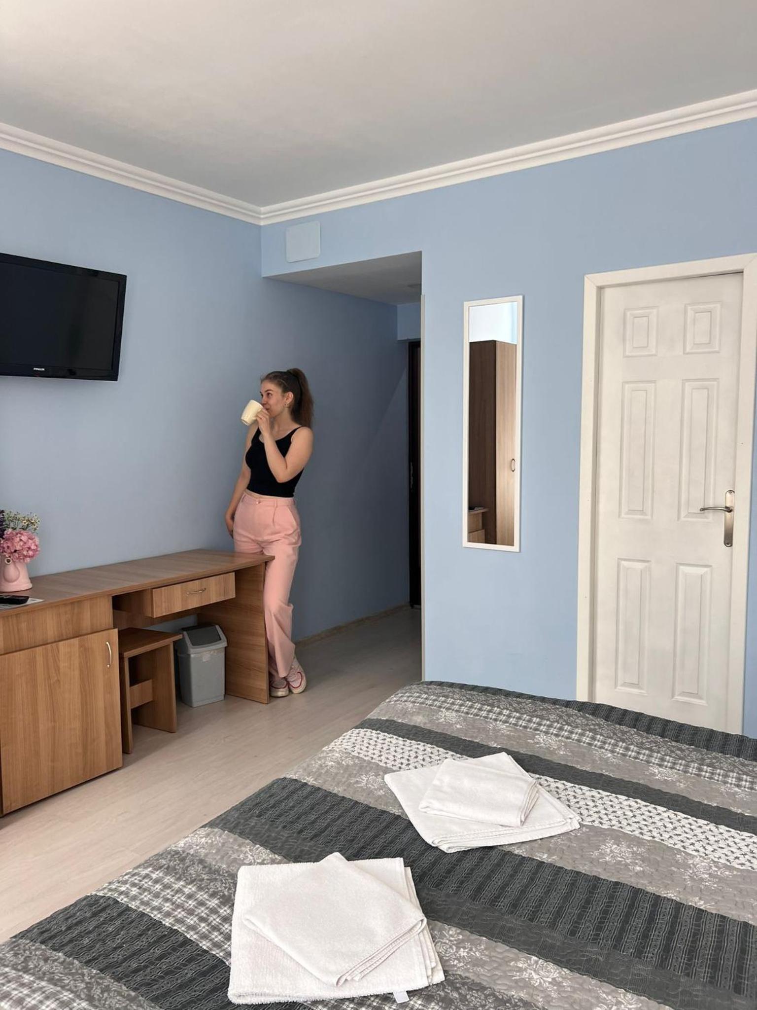 Standard Twin Room - Photo 2