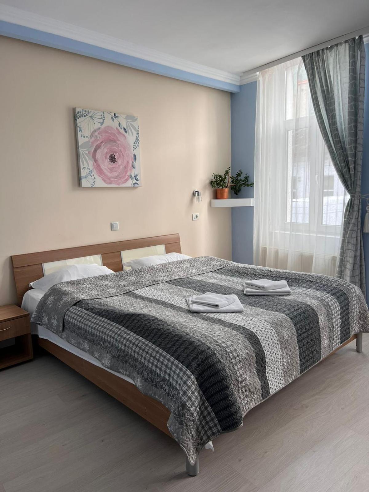 Standard Twin Room - Photo 1