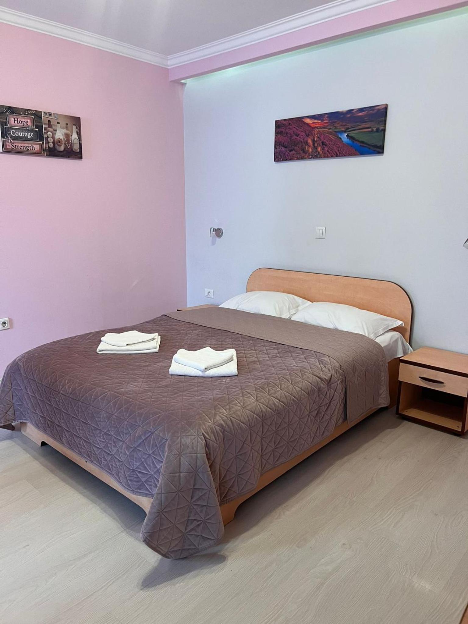 Standard Twin Room - Photo 12