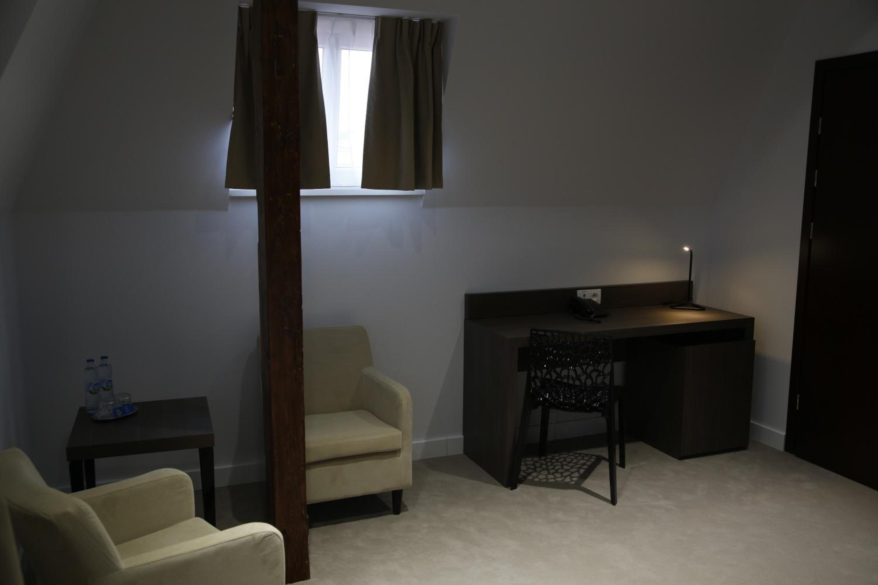 Deluxe Double Room with Shower