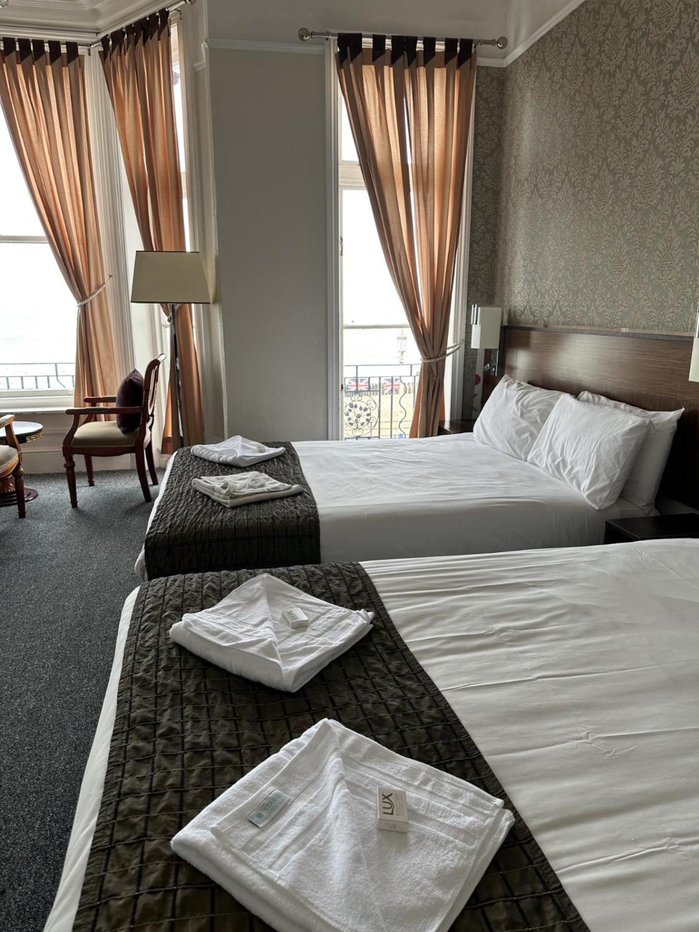 Twin Room with Sea View photo 1