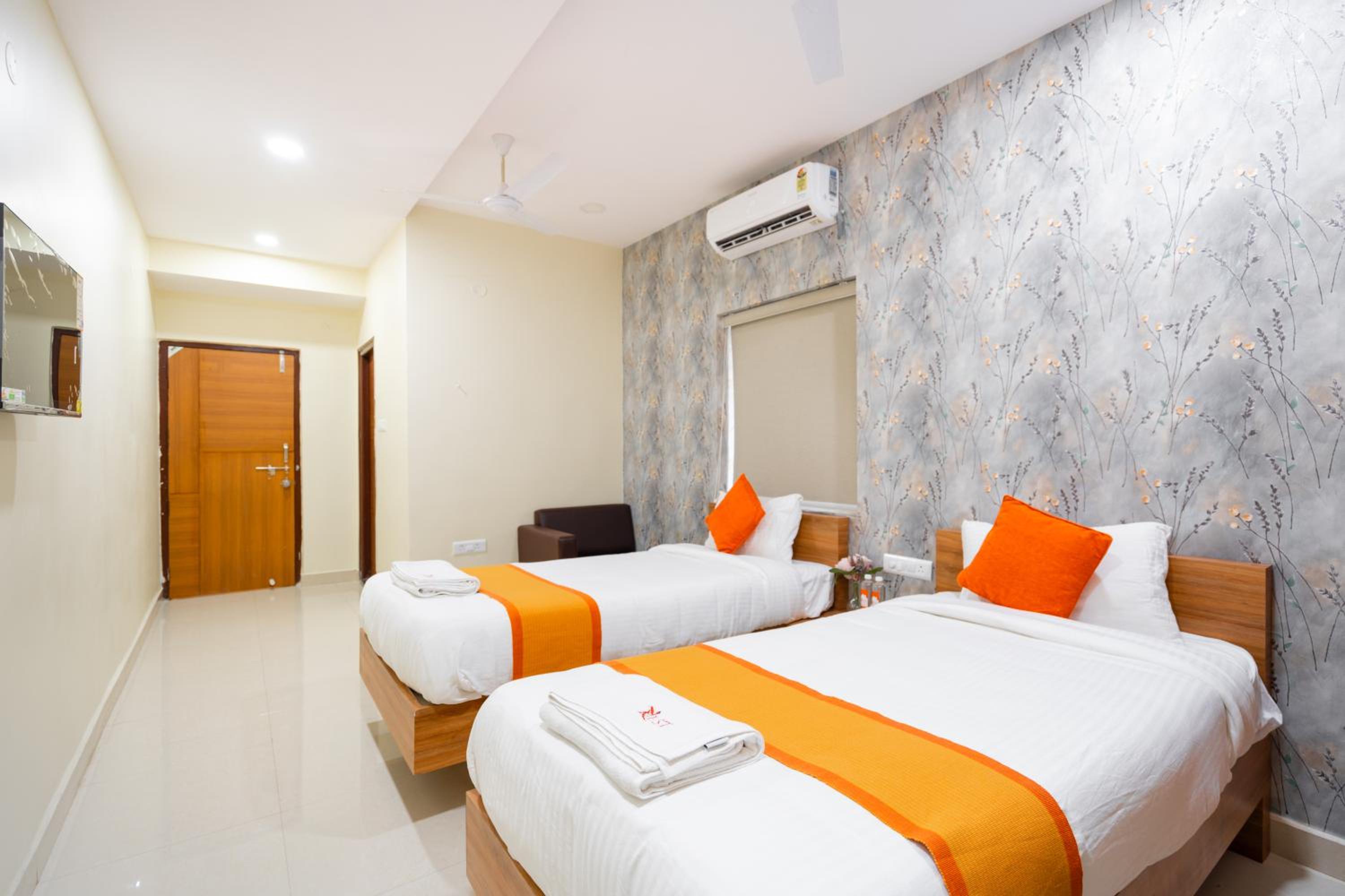 Superior Twin Room - Photo 1