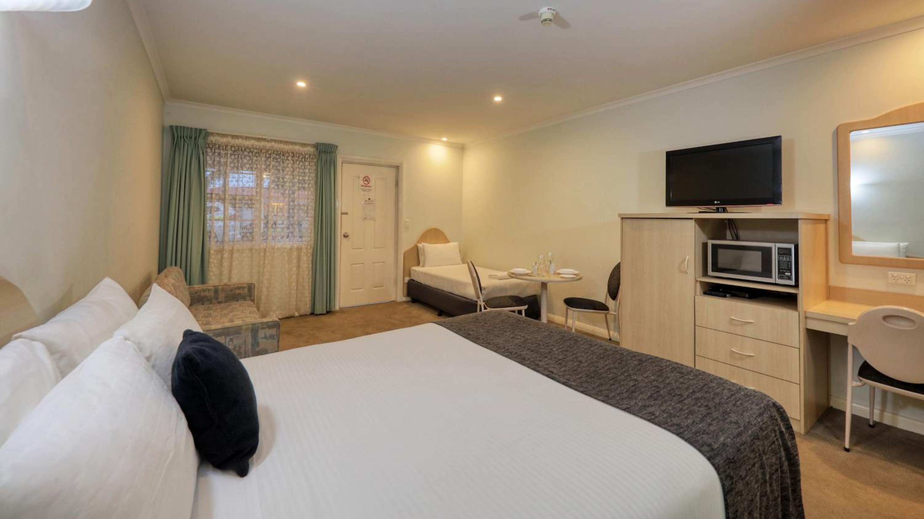 Executive Queen Room photo 3