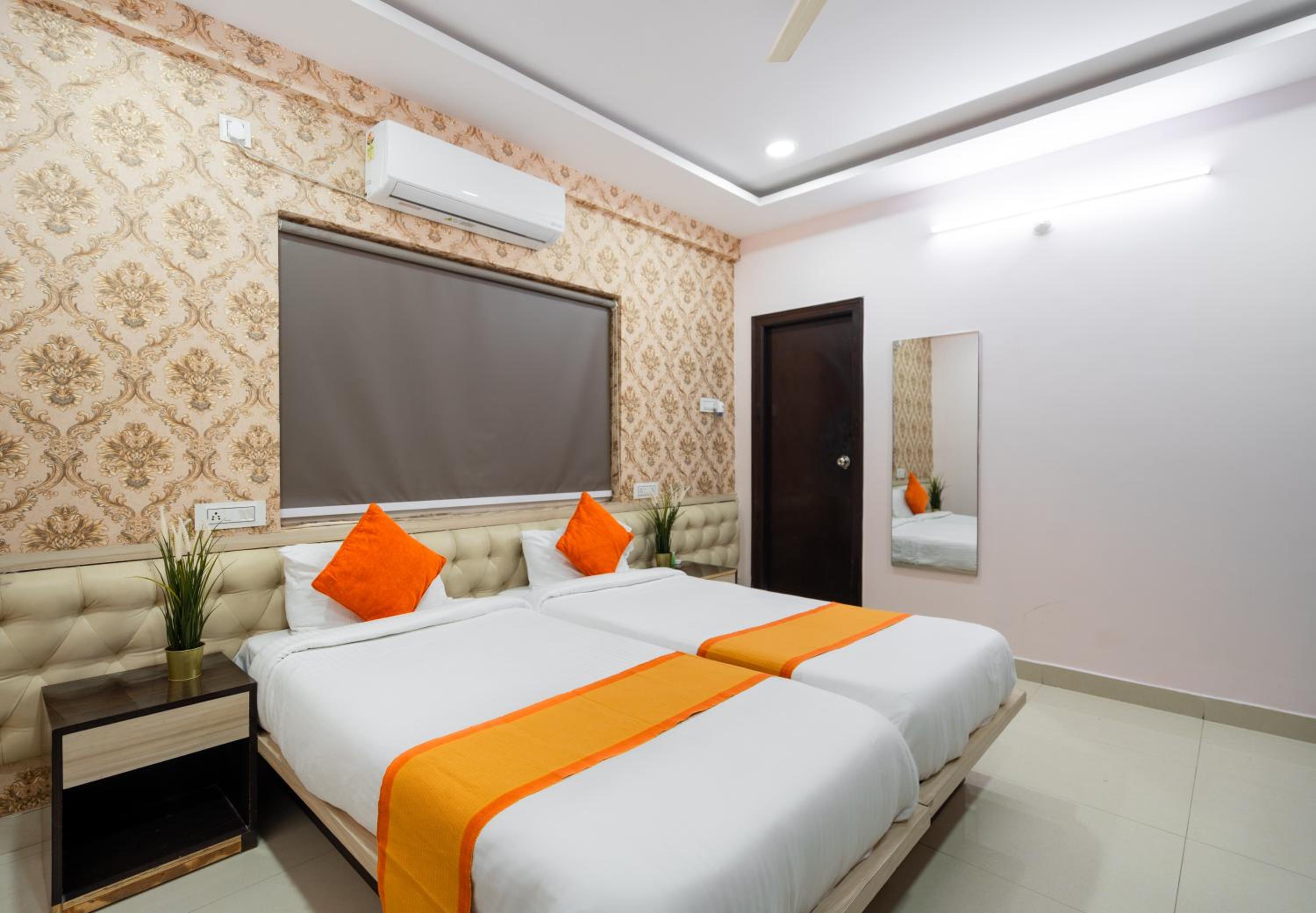 Twin Room - Photo 5