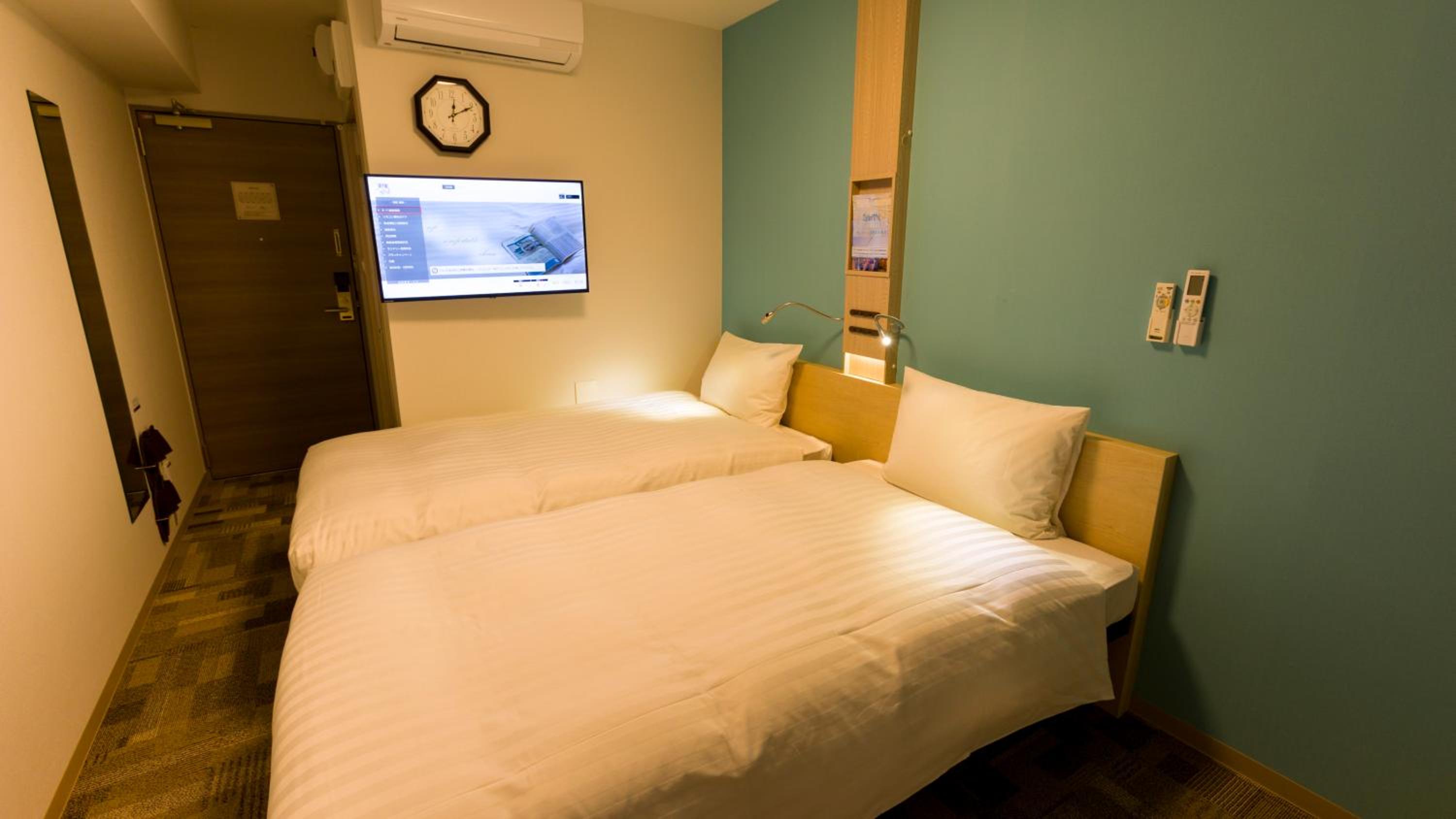 Hollywood Twin Room - Non-Smoking photo 2