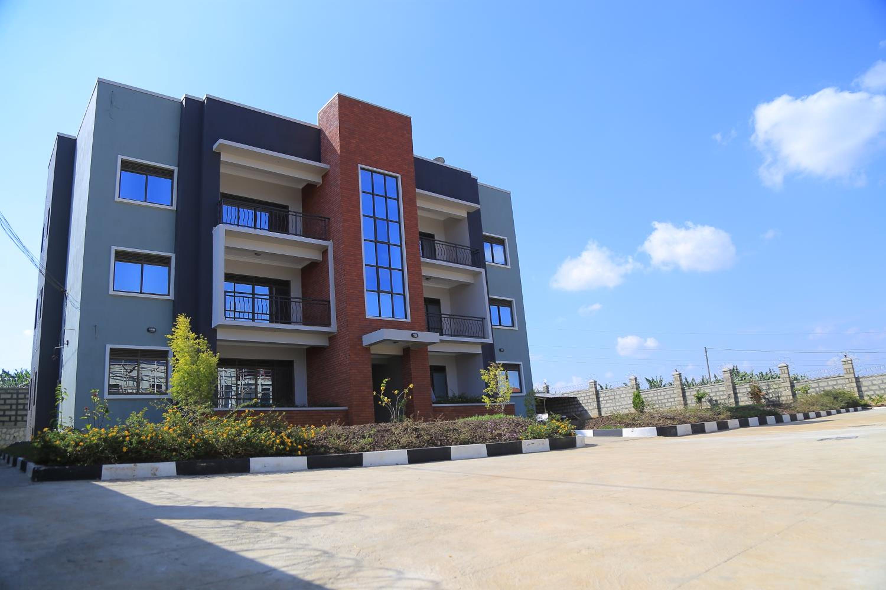 Apartment with Balcony photo 1