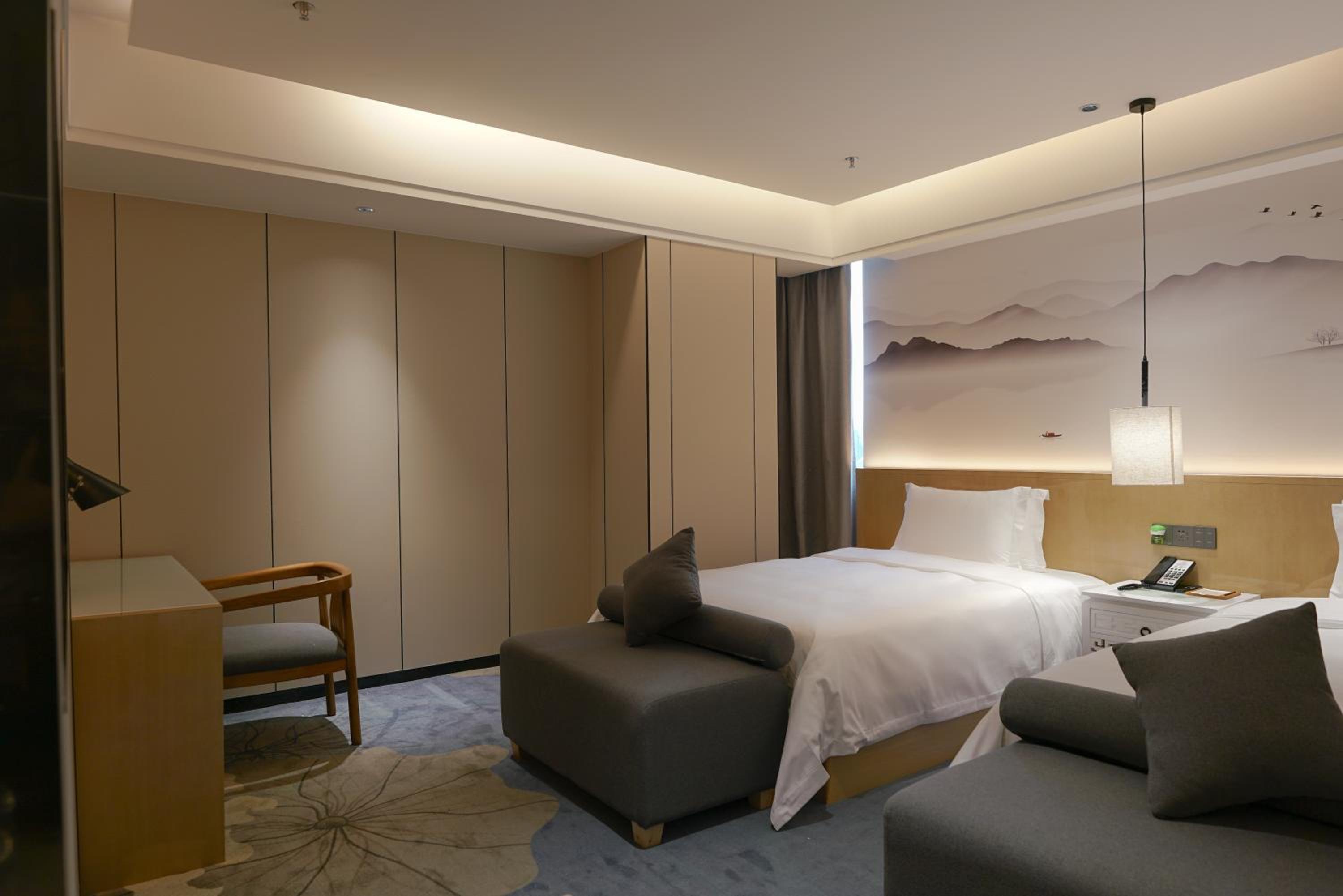 Premium Twin Room photo 2
