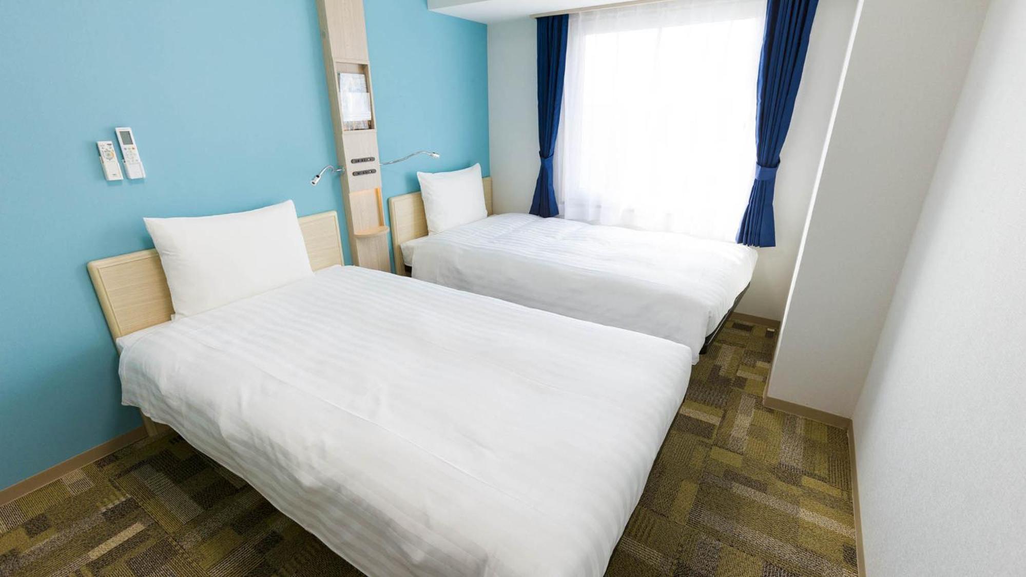 Twin Room - Smoking - Photo 2
