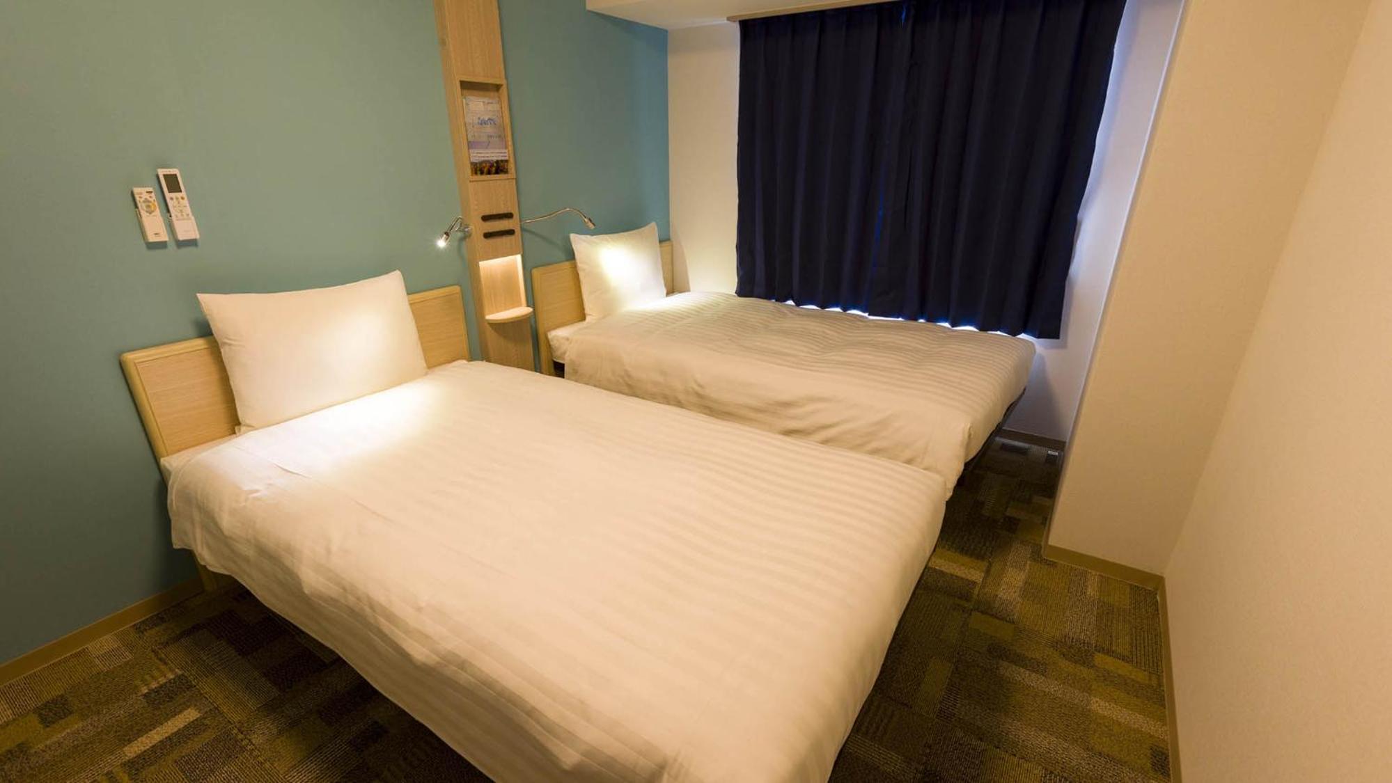 Twin Room - Smoking - Photo 5