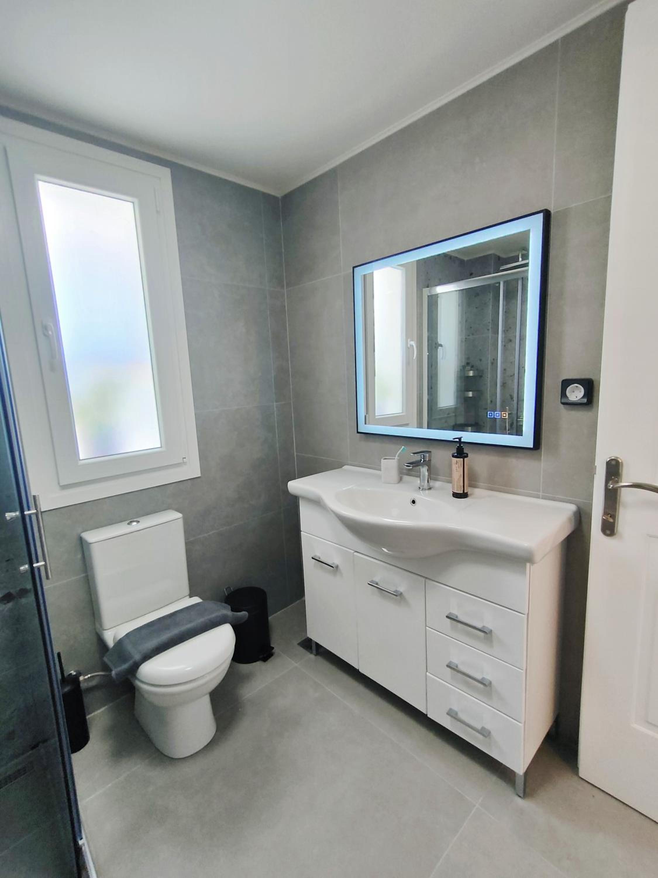 One-Bedroom House photo 2