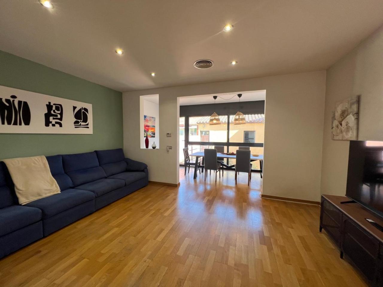 Casa de cuatro habitaciones