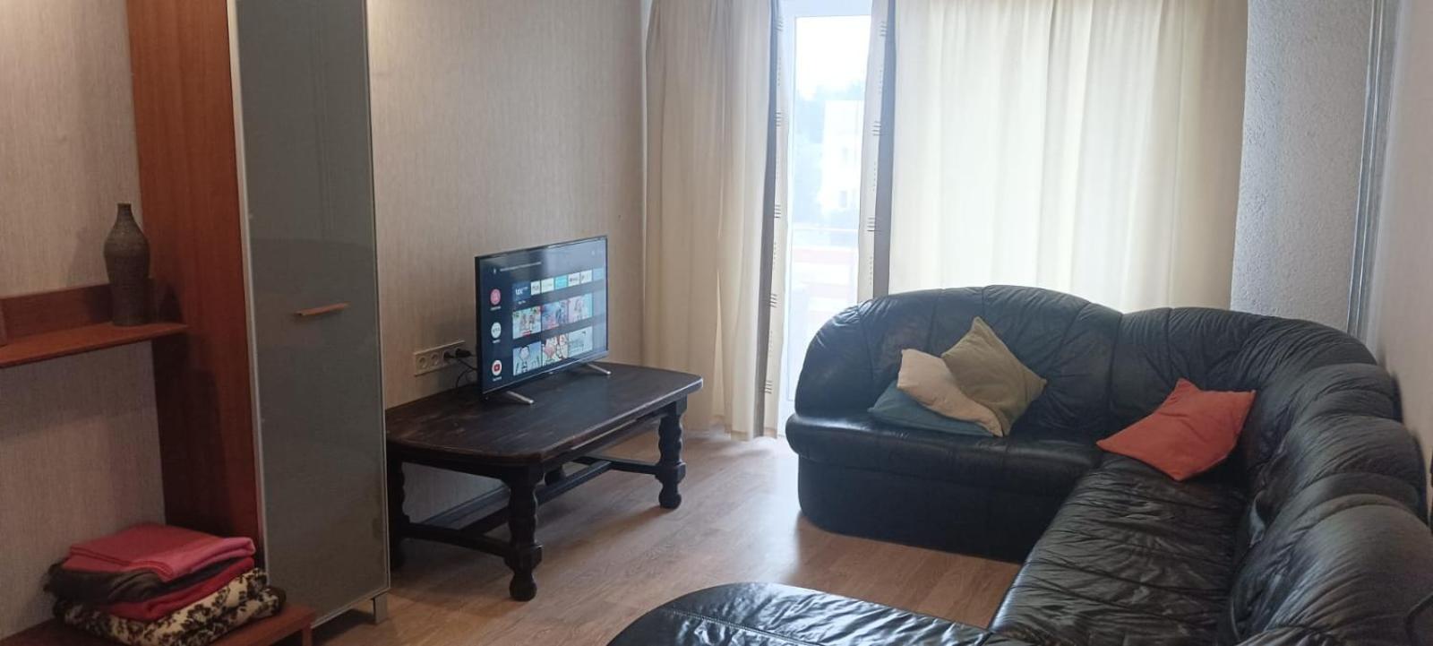 One-Bedroom Apartment - Photo 10