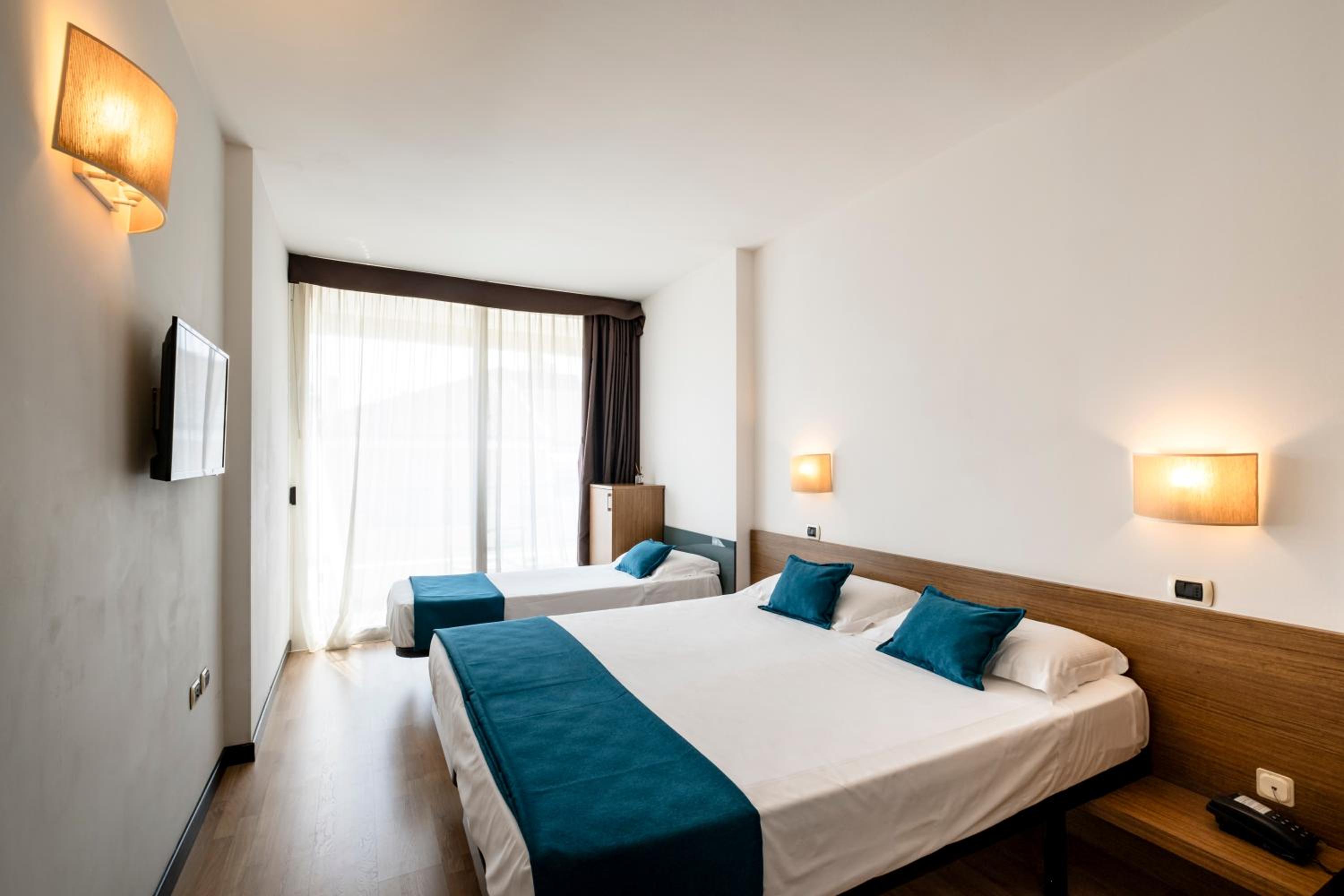 Triple Room - Photo 6
