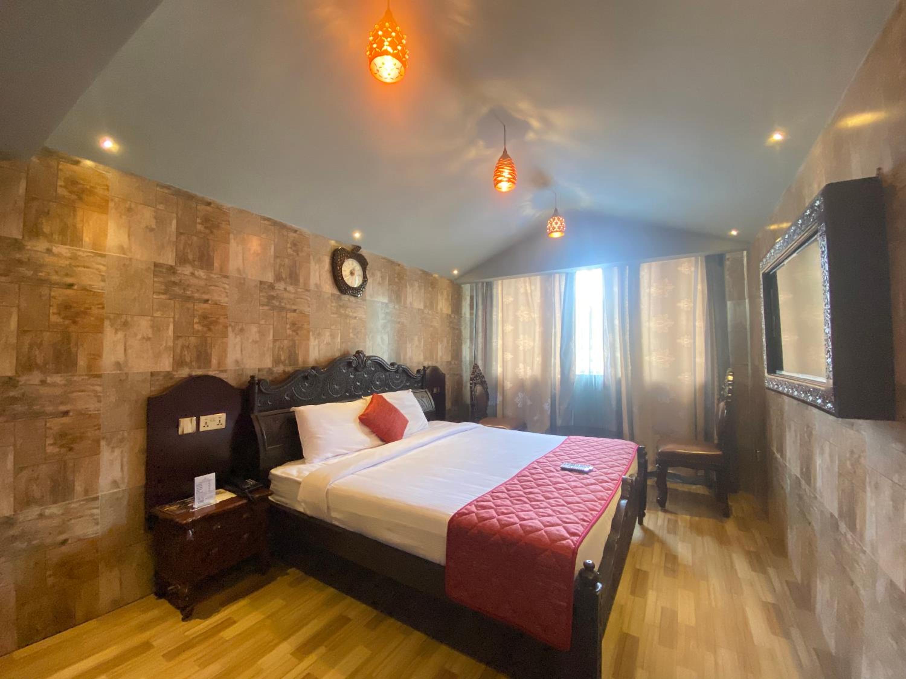 King Room with Two King Beds photo 3
