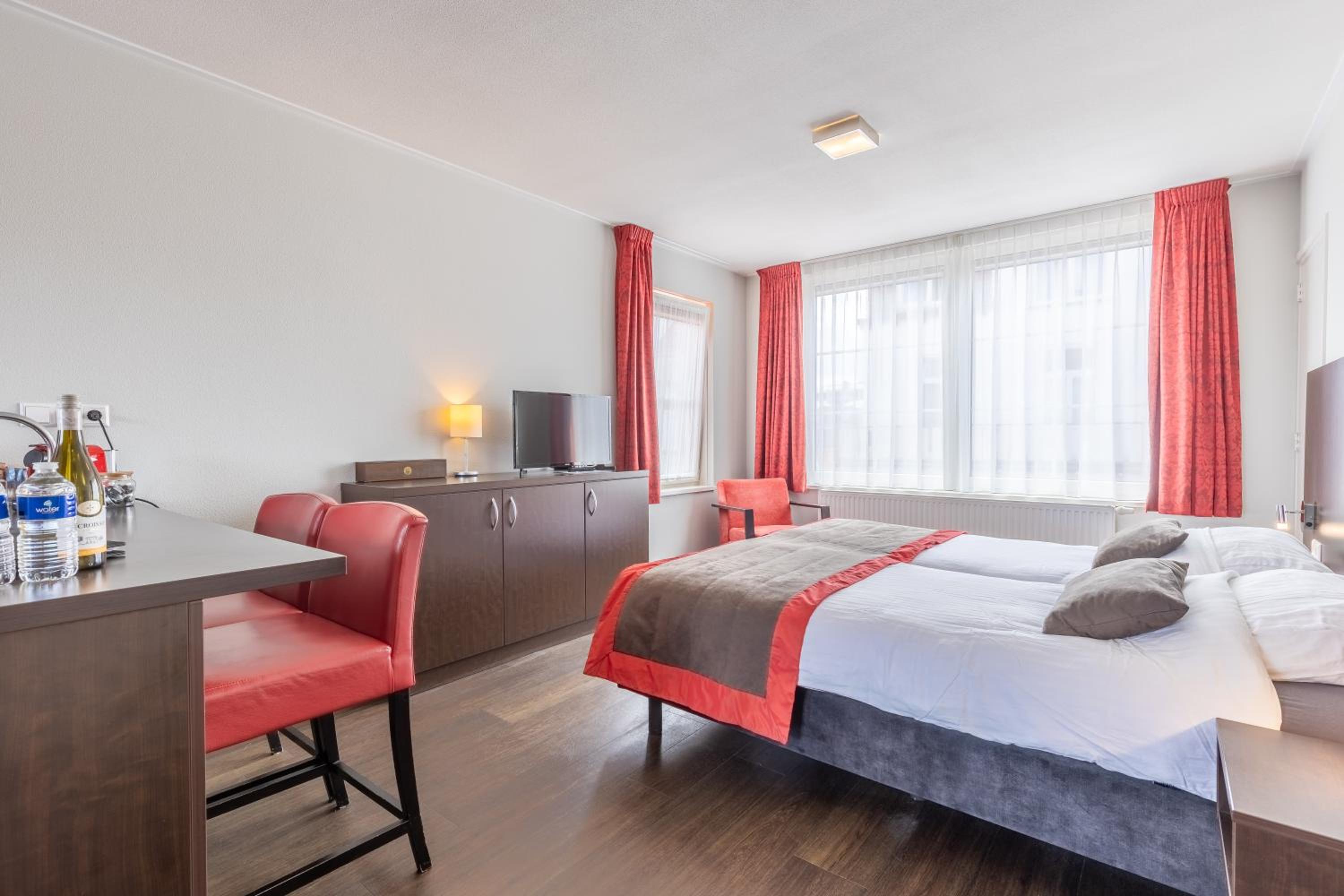 Superior Twin Room with Garden View photo 3