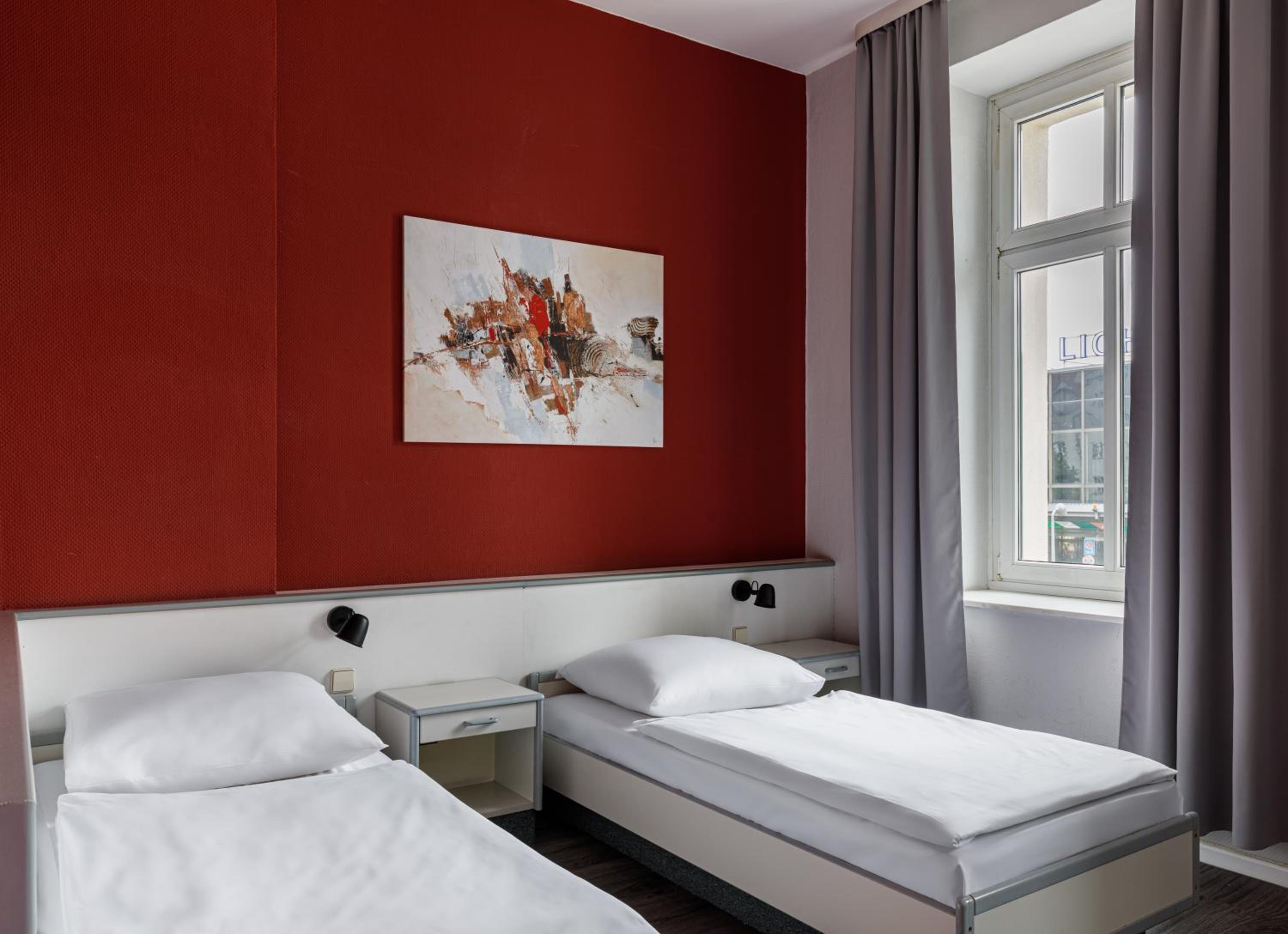 Standard Double or Twin Room photo 1