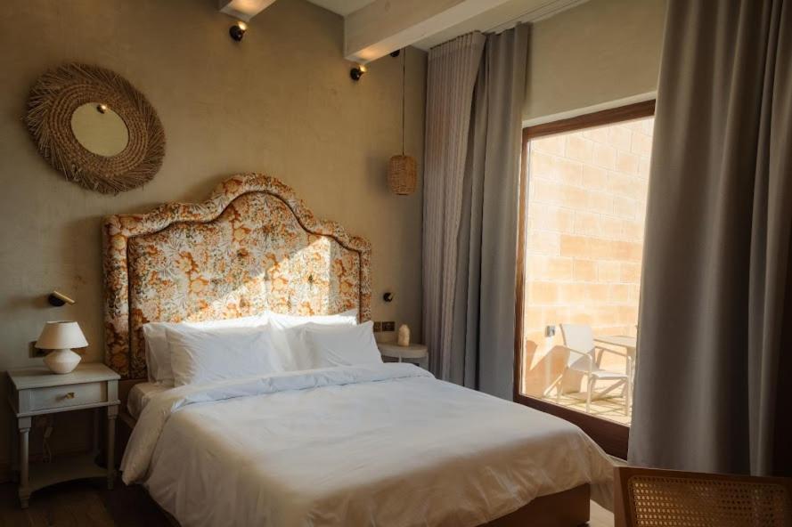 Deluxe Double Room with Sea View - Photo 2