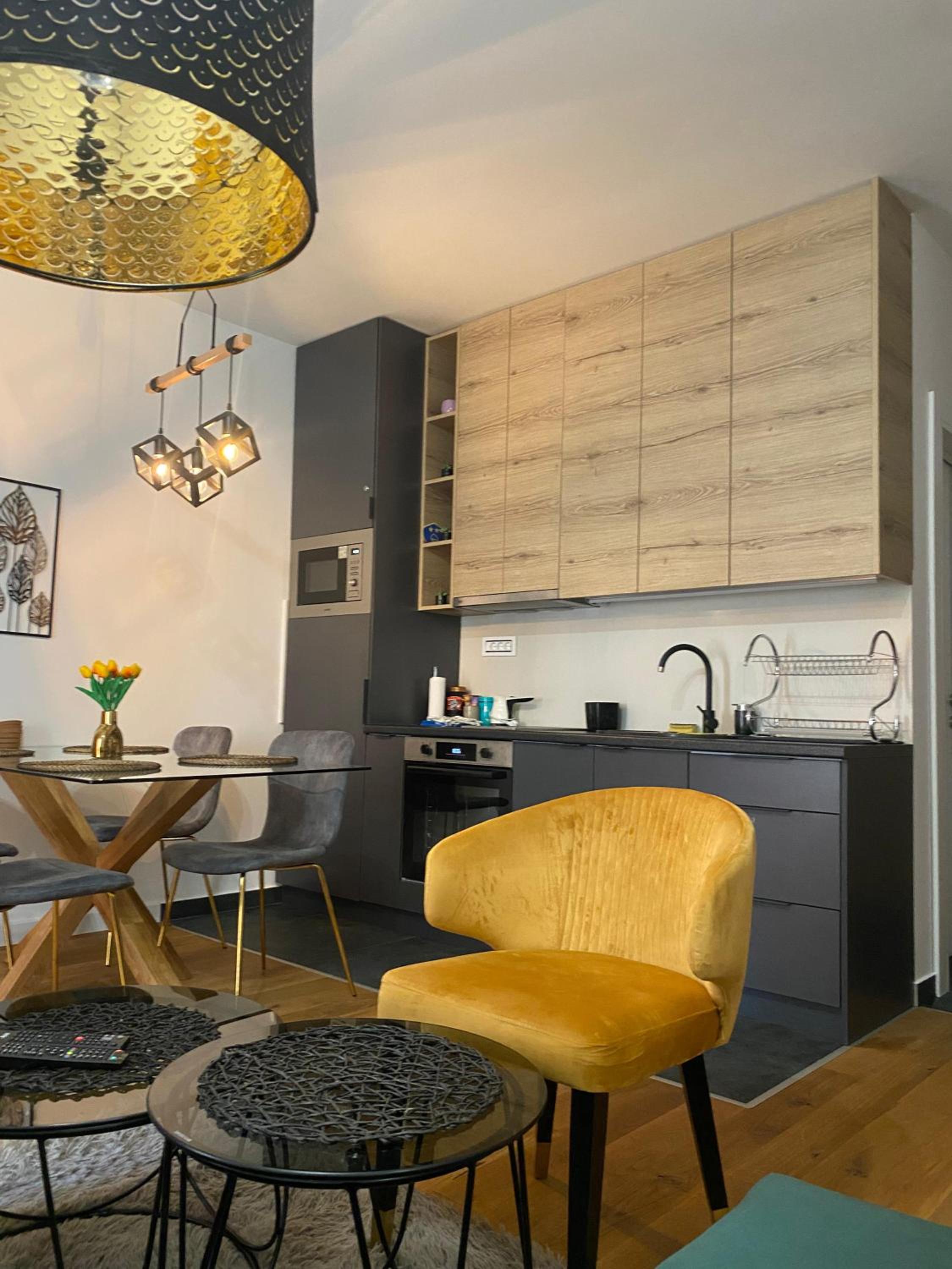 Two-Bedroom Apartment - Photo 7