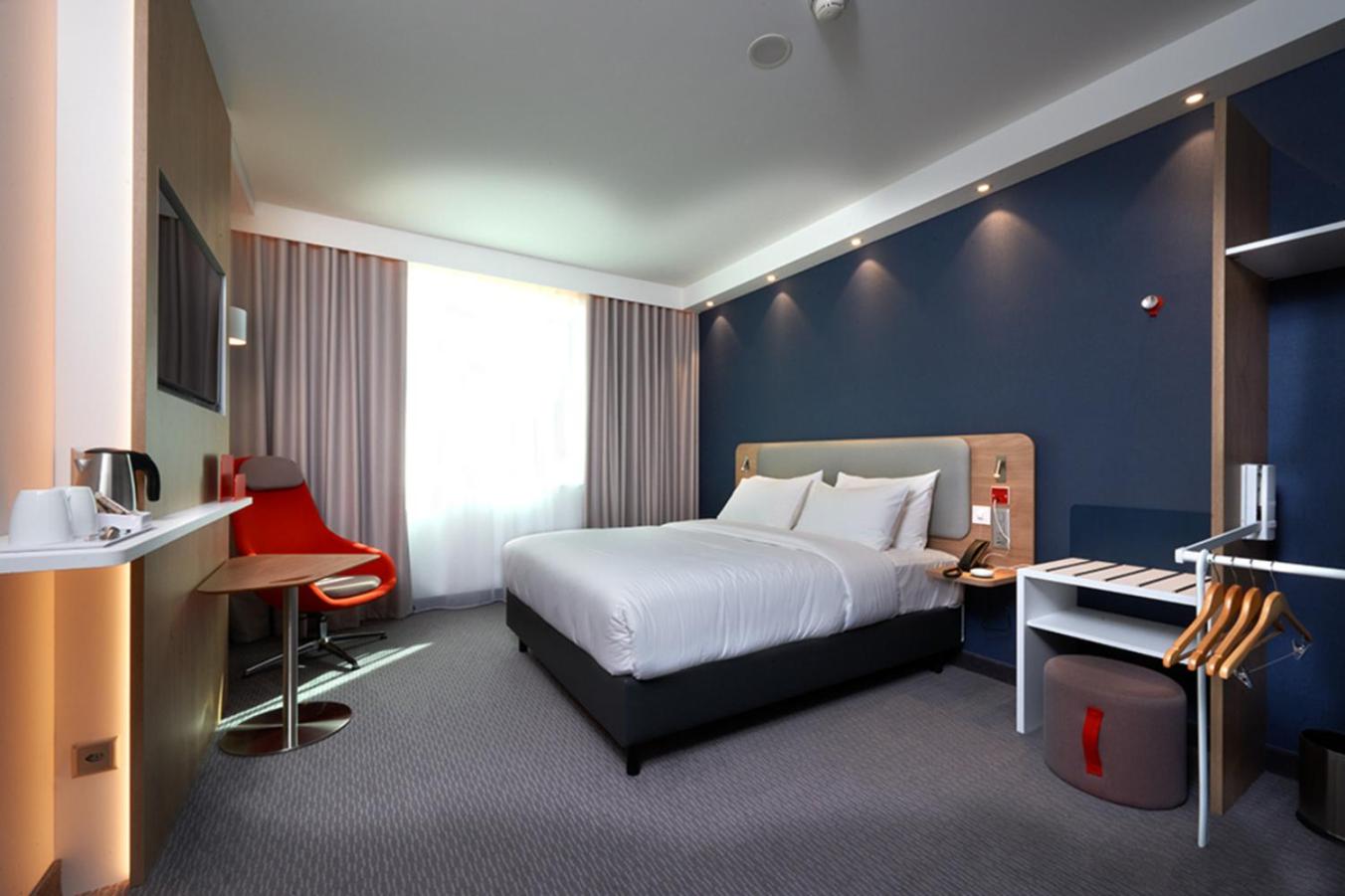 Standard Queen Room - Accessible - Photo 1