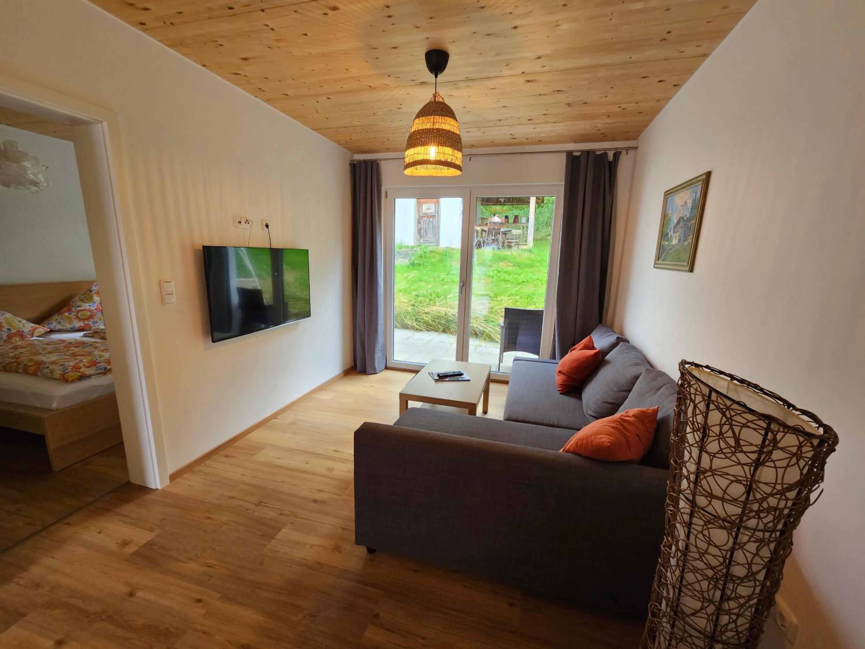 Apartment with Terrace - Photo 4