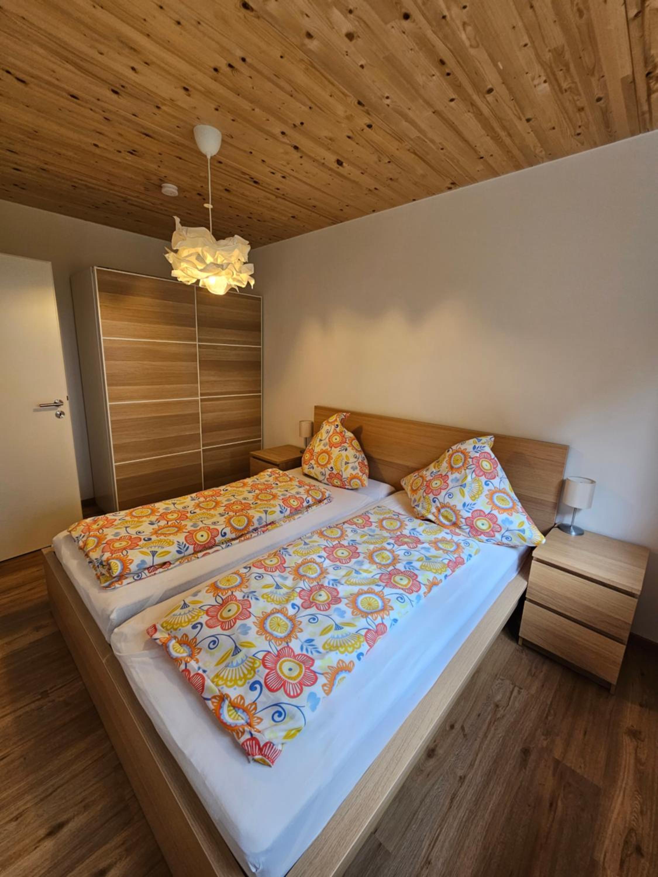 Apartment with Terrace - Photo 9