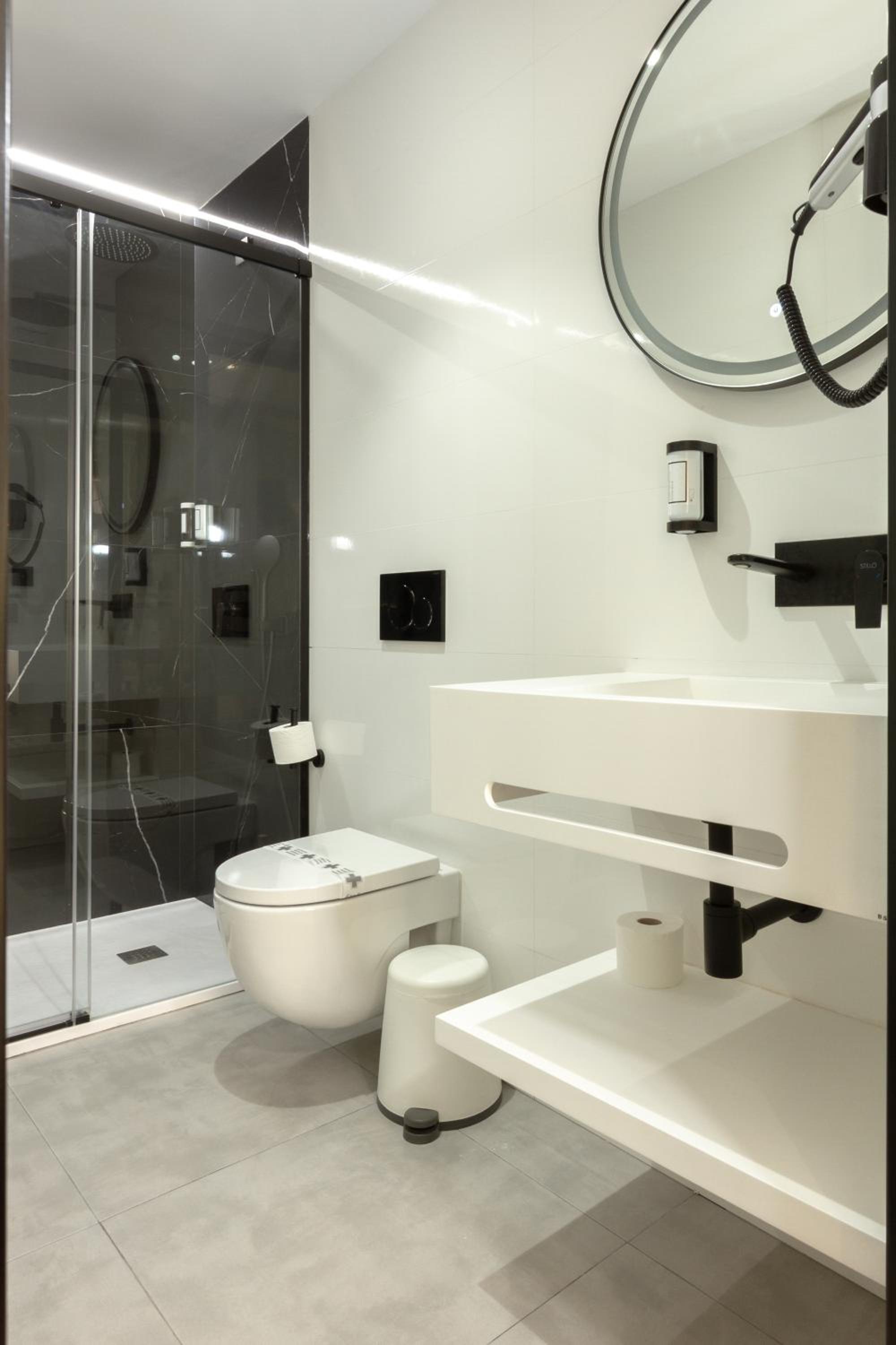 Superior Double or Twin Room - Photo 2