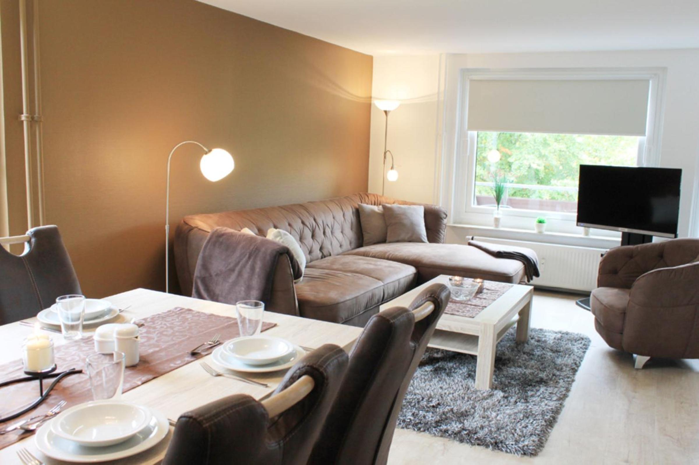 Apartment with Balcony - Photo 10