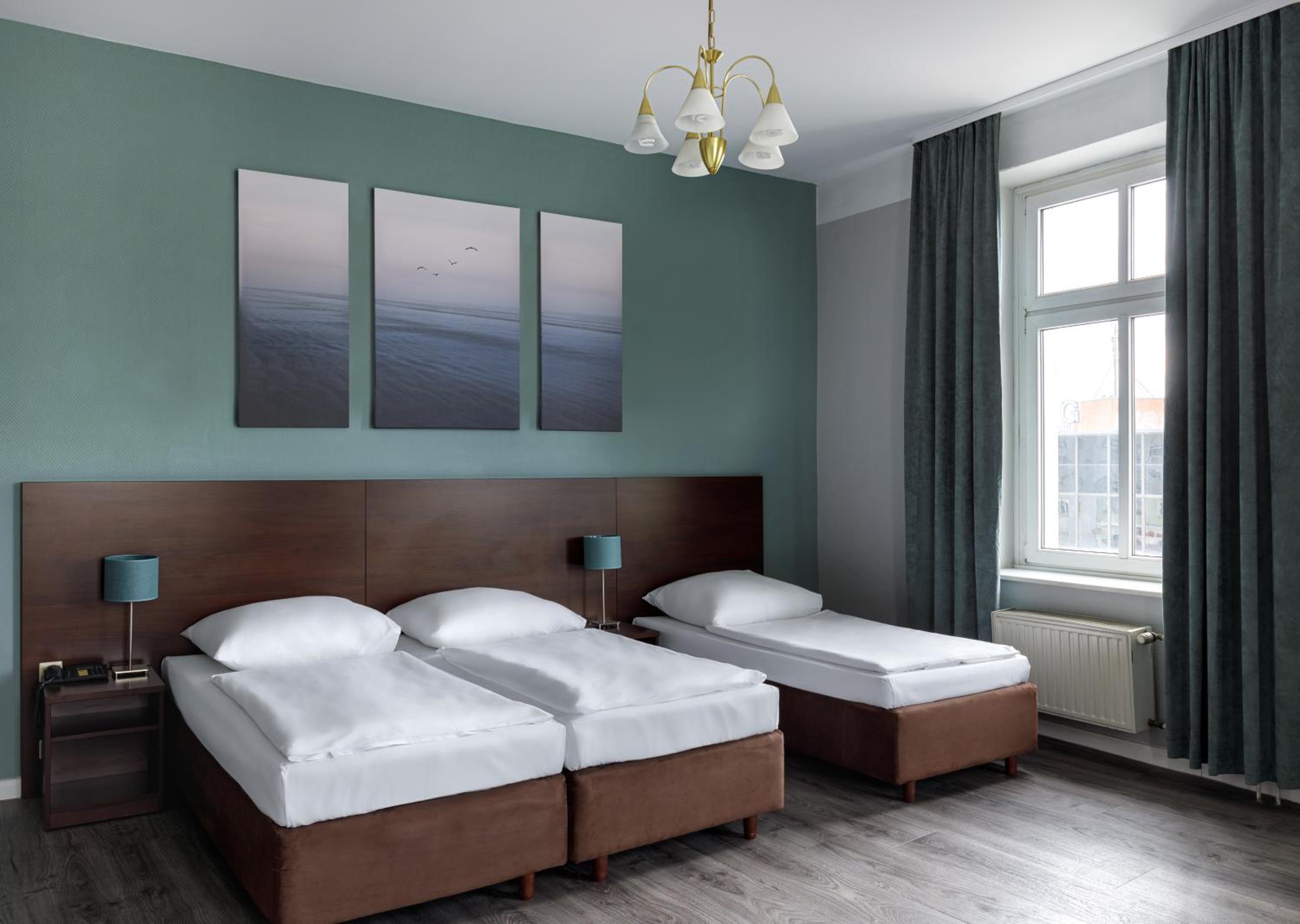 Double Room for 4 guests with Extra Bed
