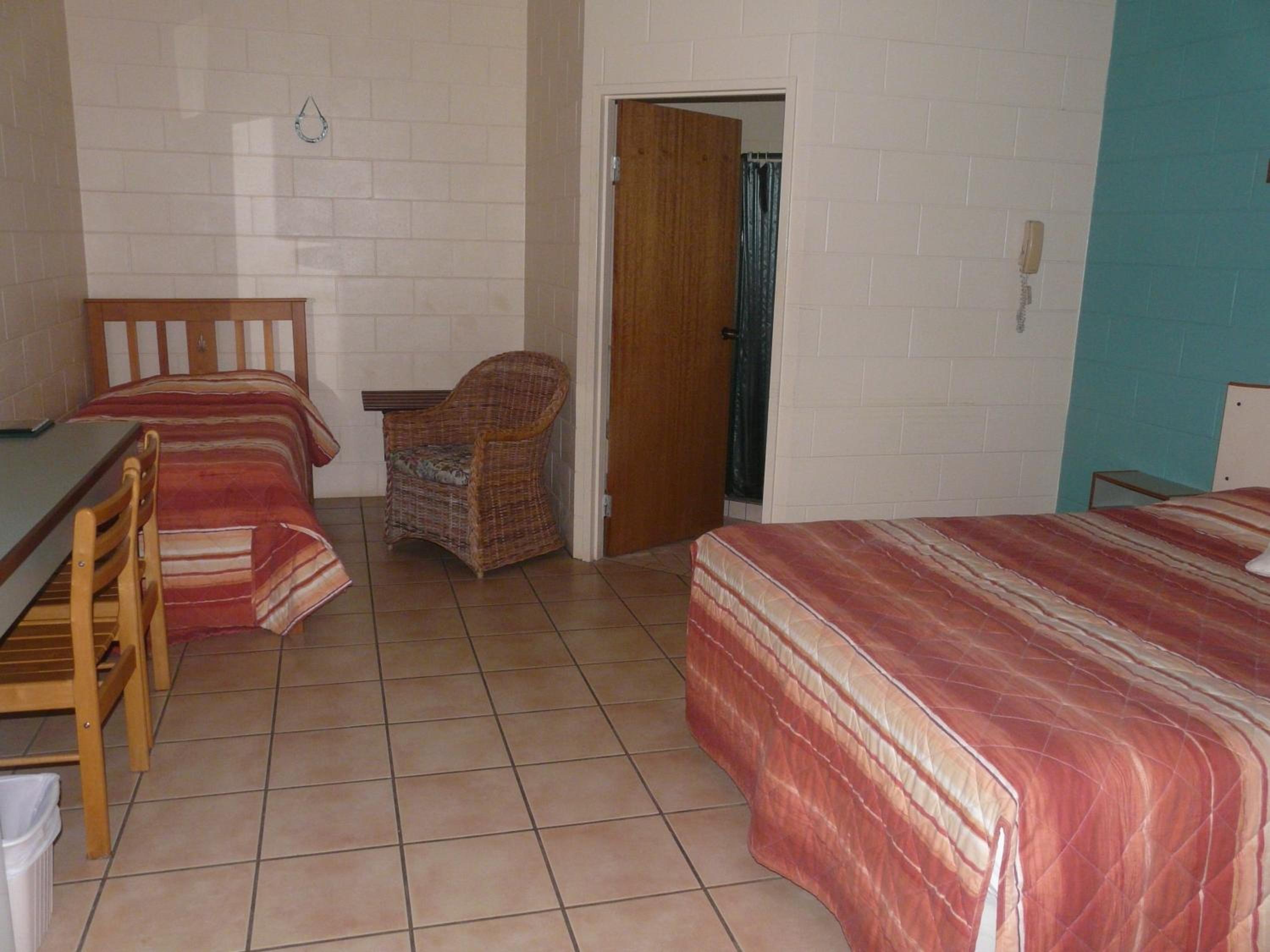 Queen Room photo 3