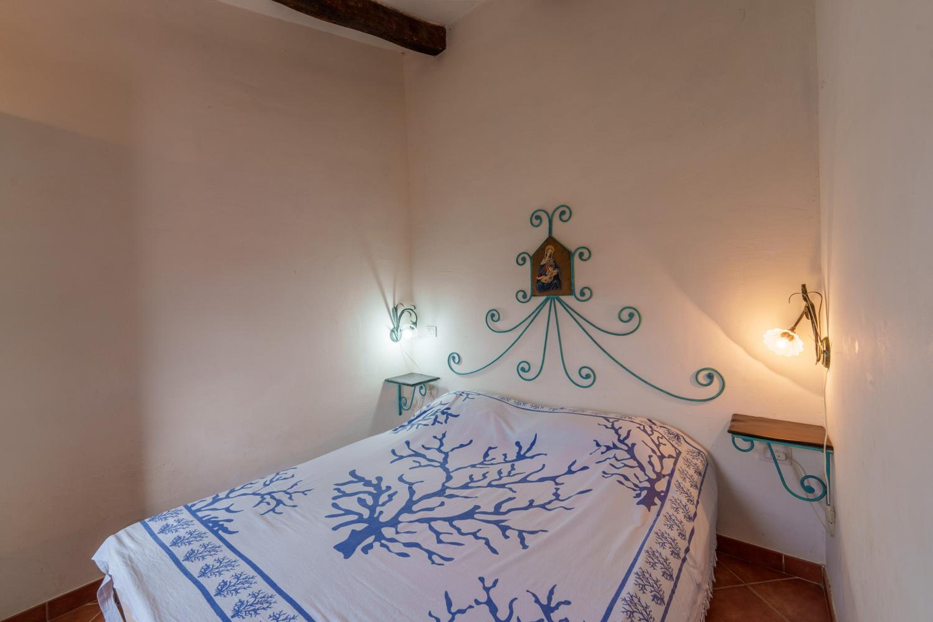 Two-Bedroom House photo 3