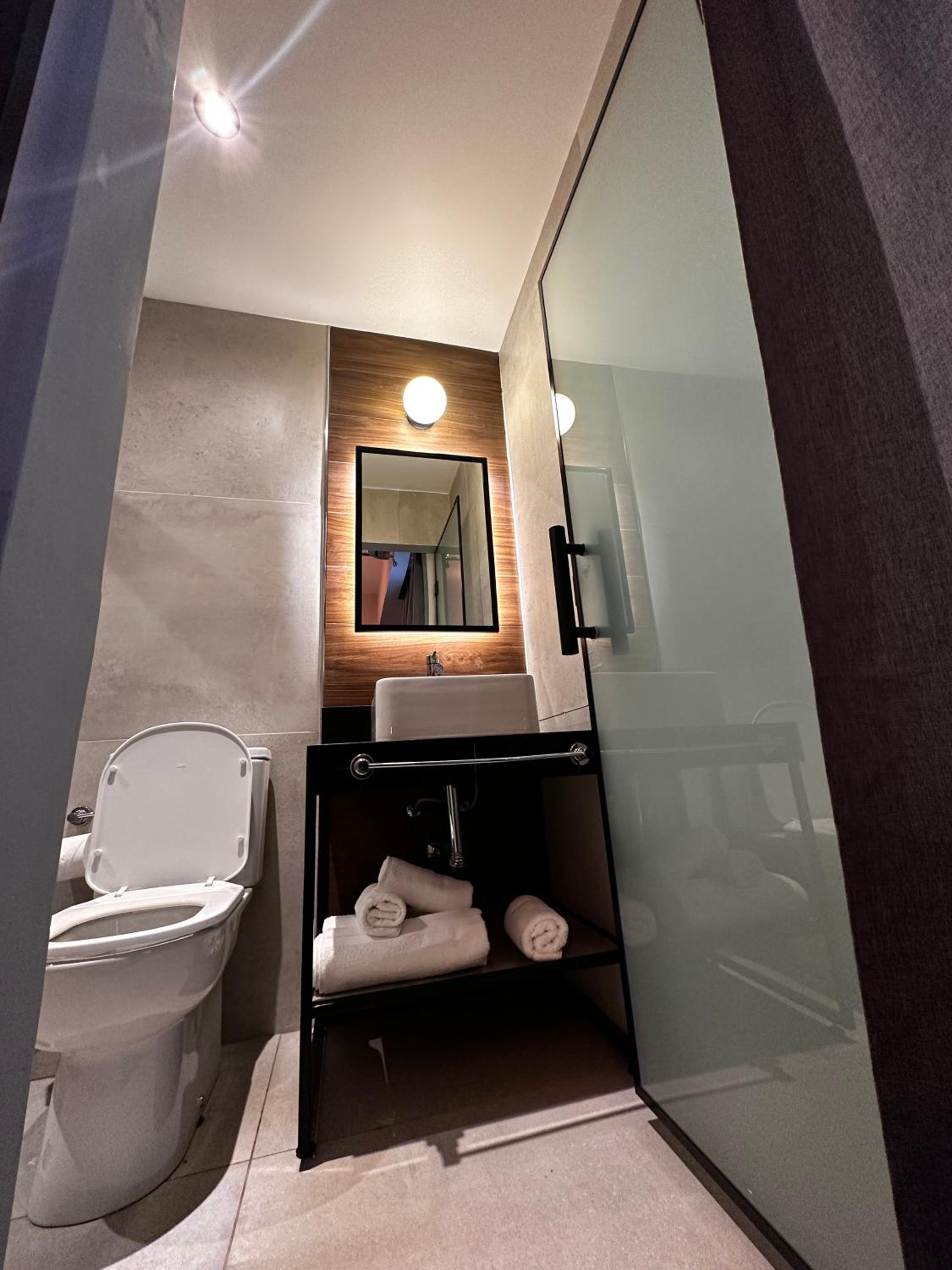 Single Room photo 3