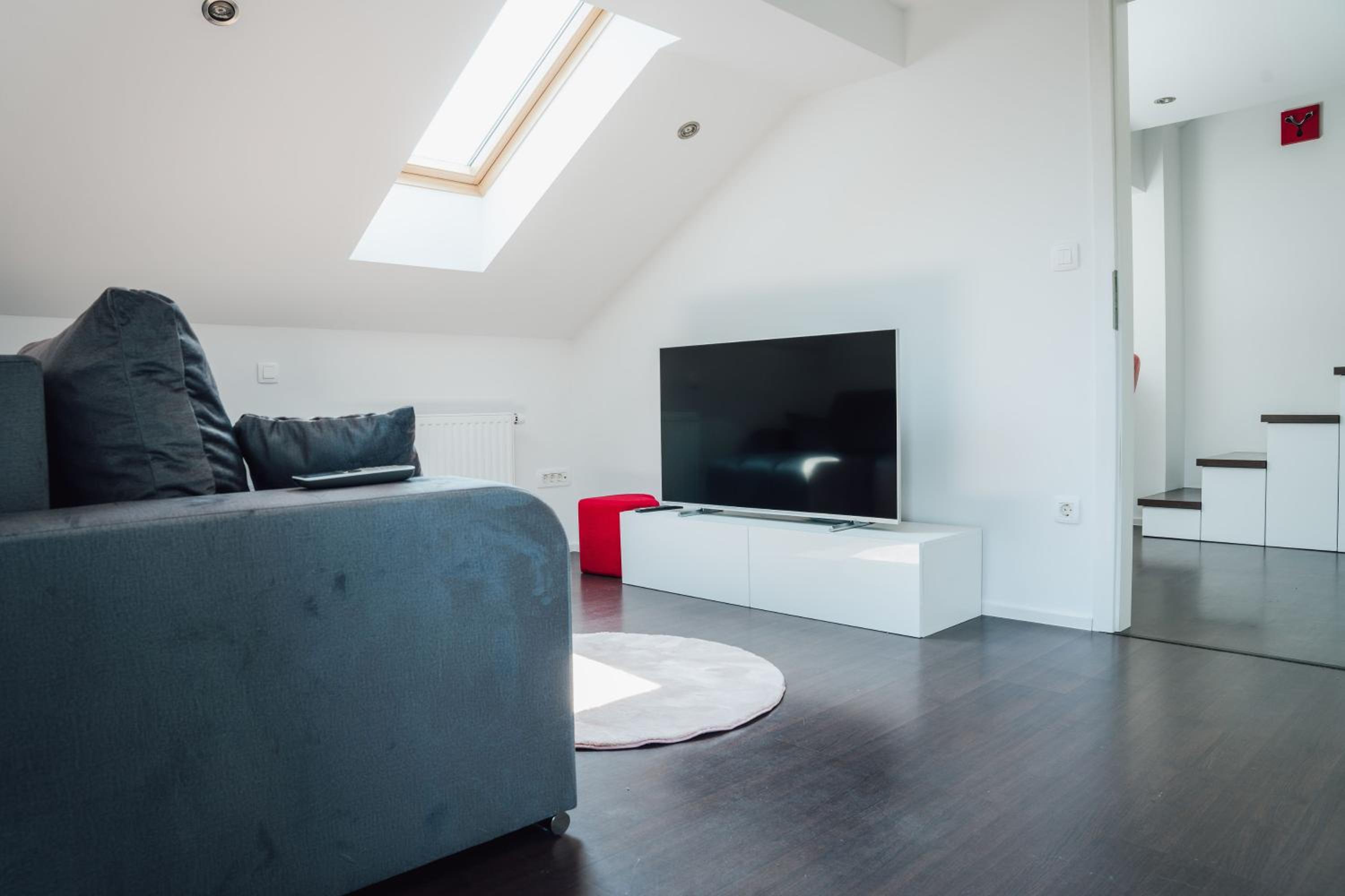 Rose Queen Luxury Apartment