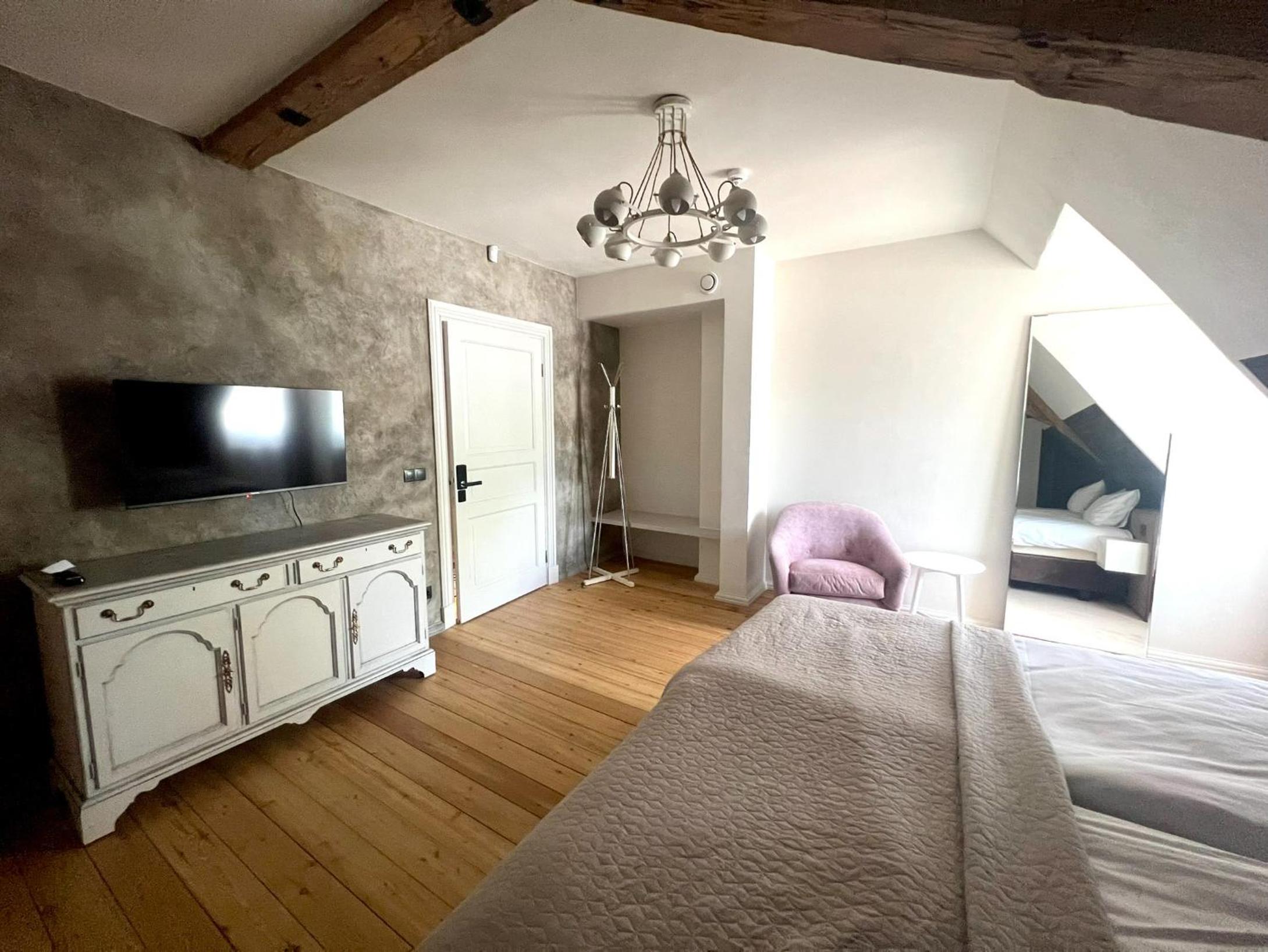 Large Double Room