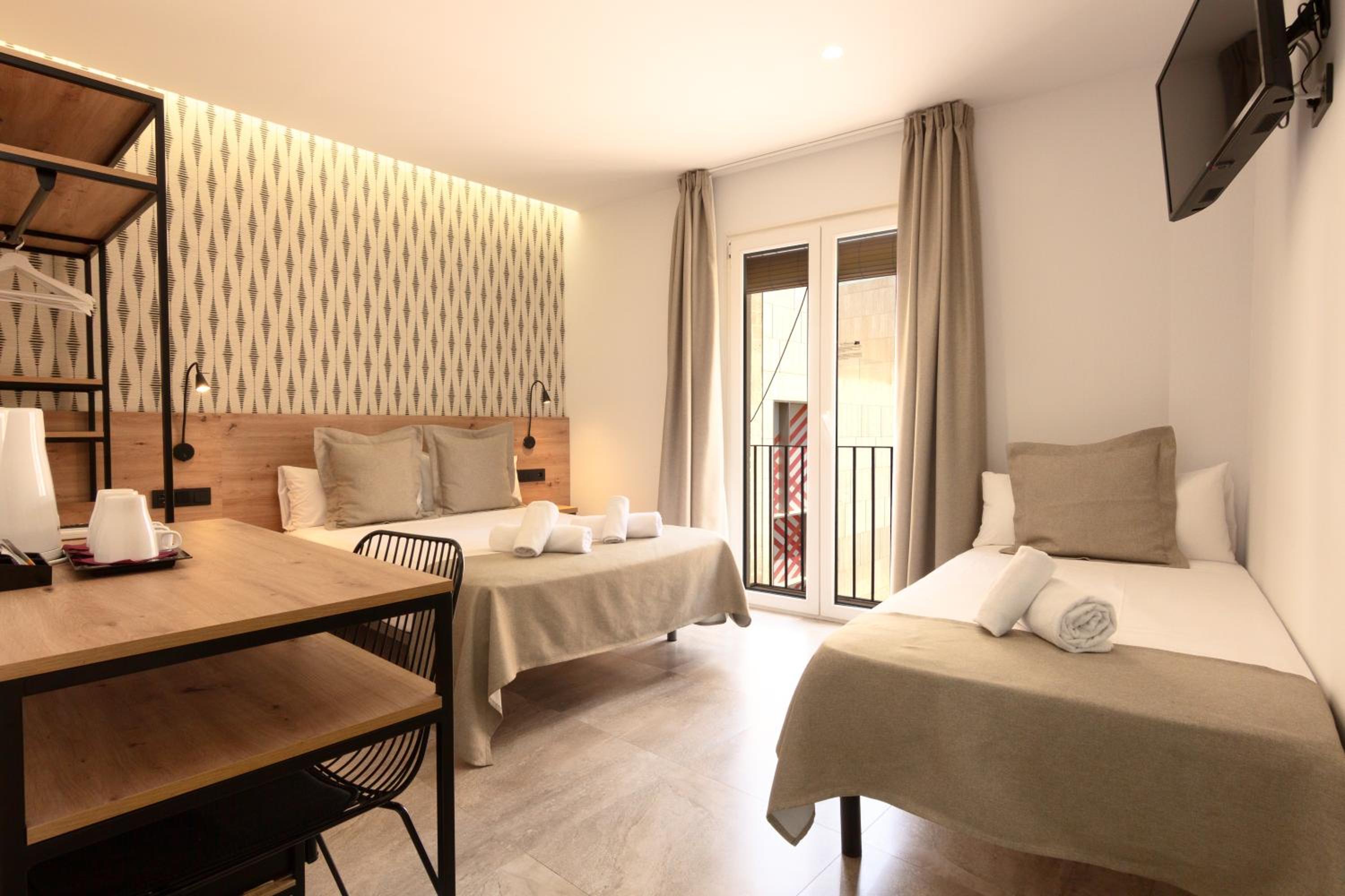 Superior Triple Room - Photo 12