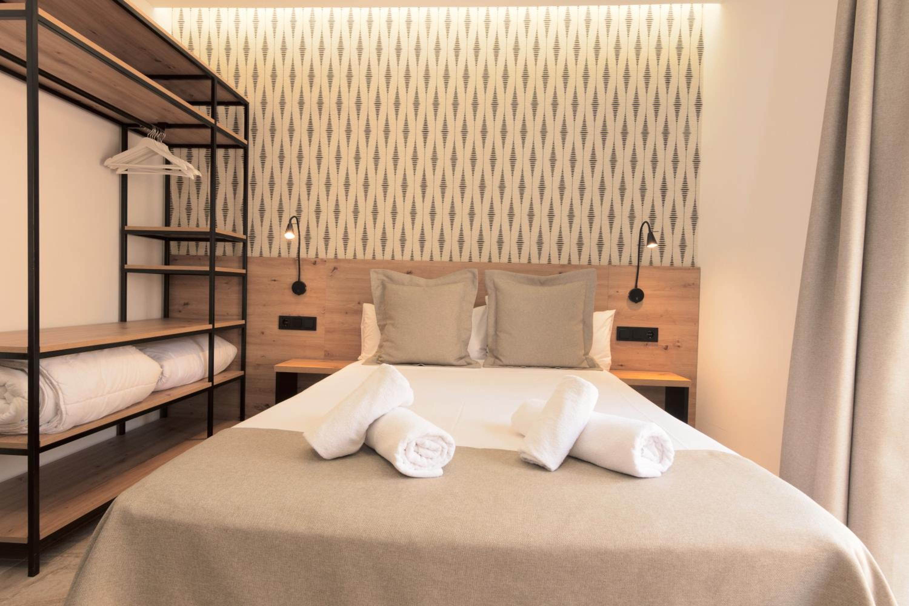 Superior Triple Room - Photo 8