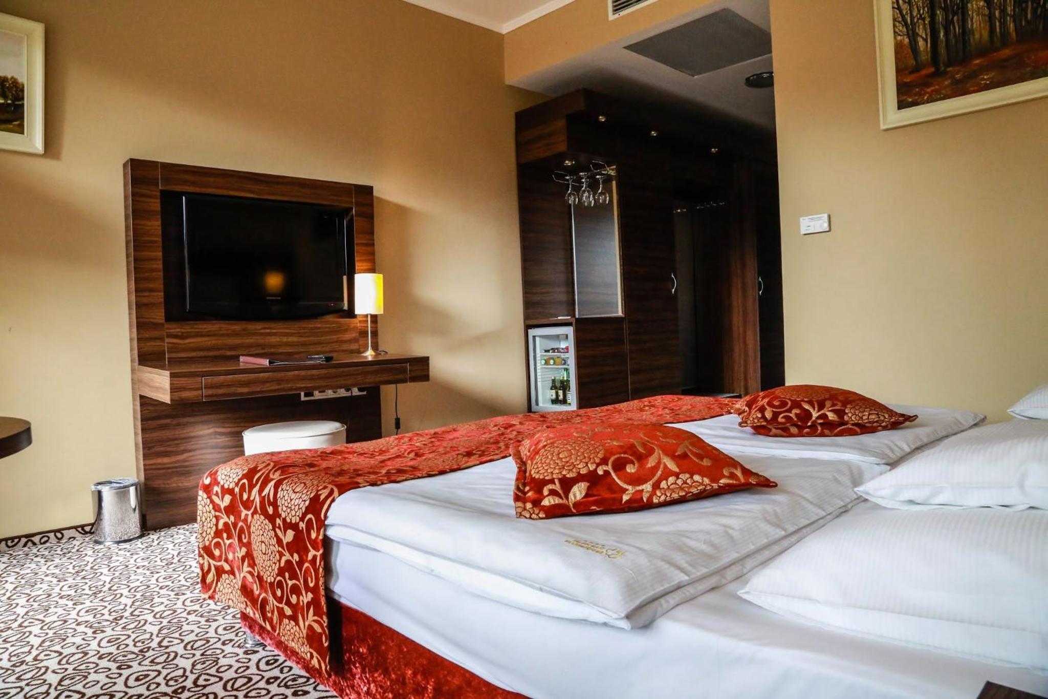 Double Room - Photo 2