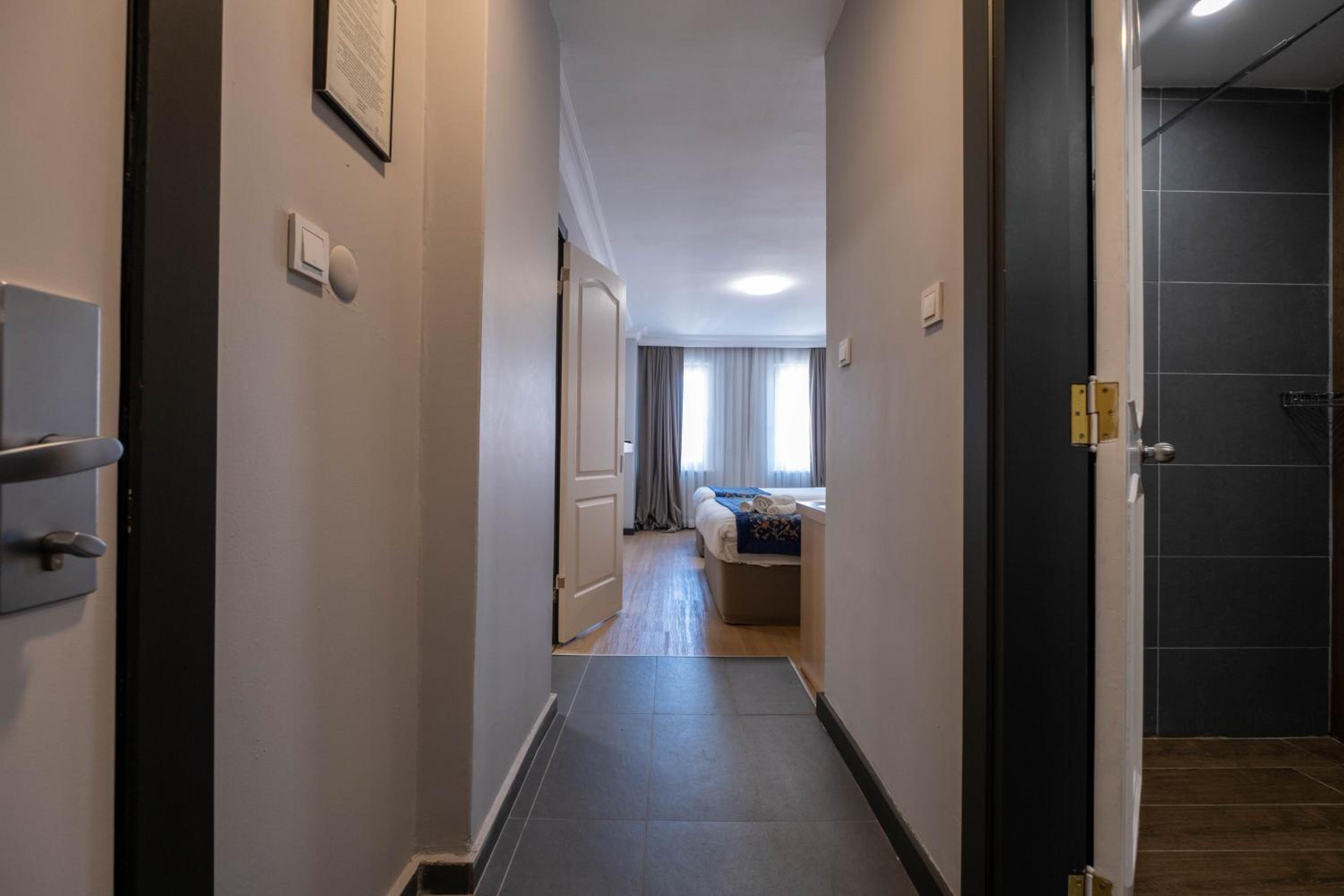 Family Room photo 1