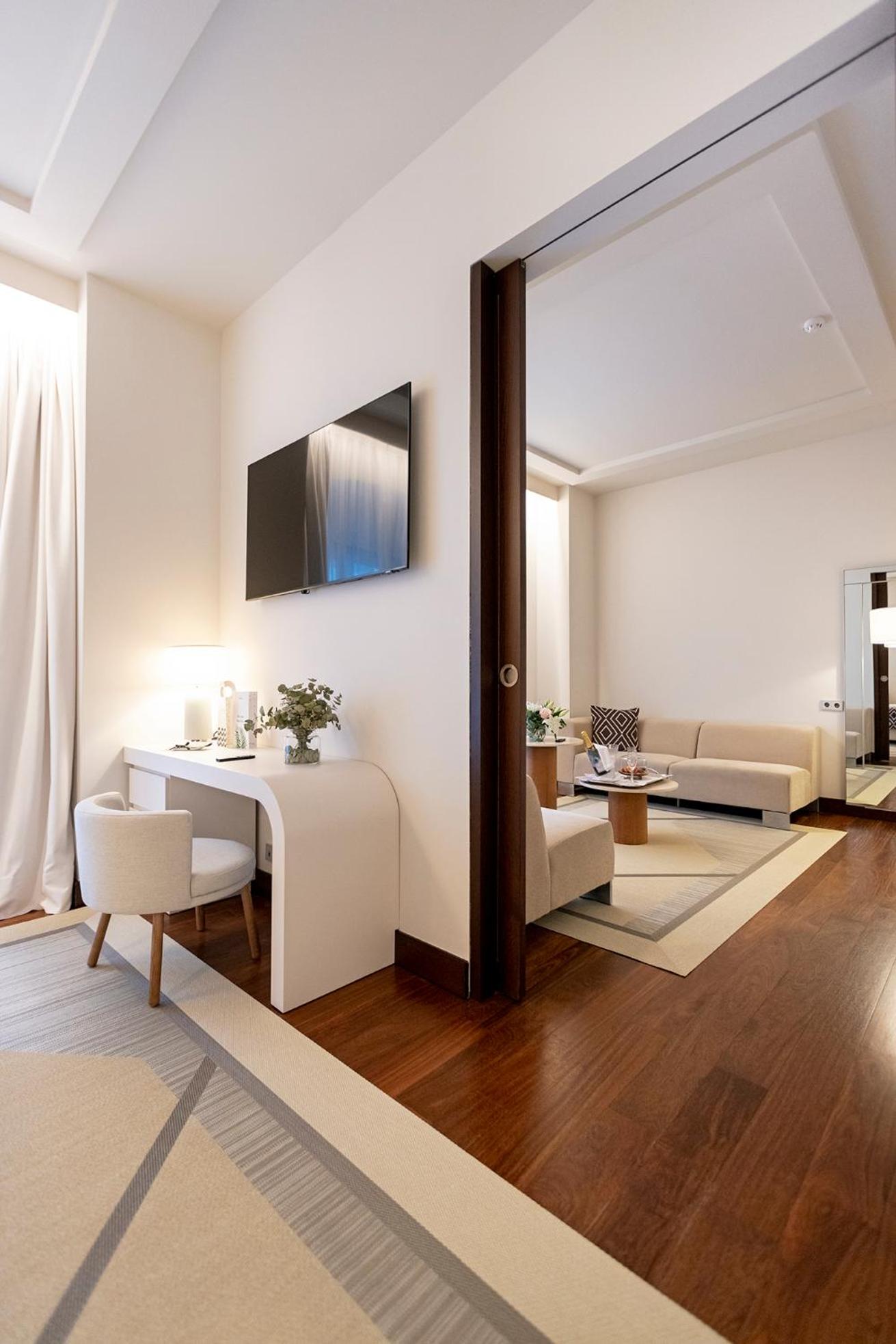 Junior Suite - Photo 2