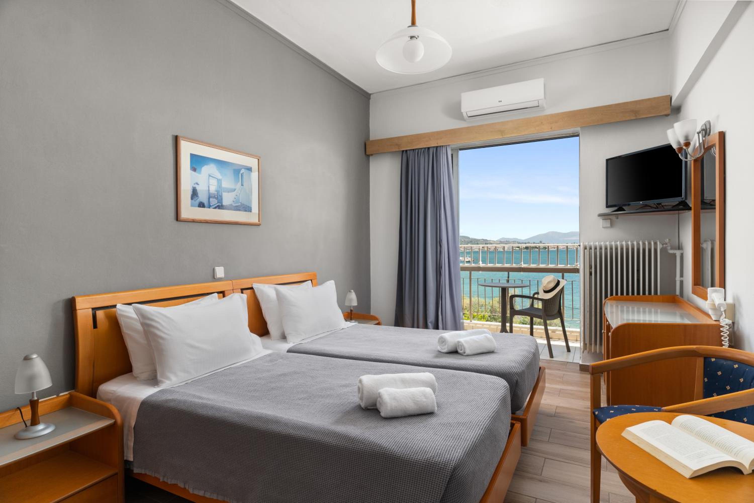 Standard Twin Room photo 2