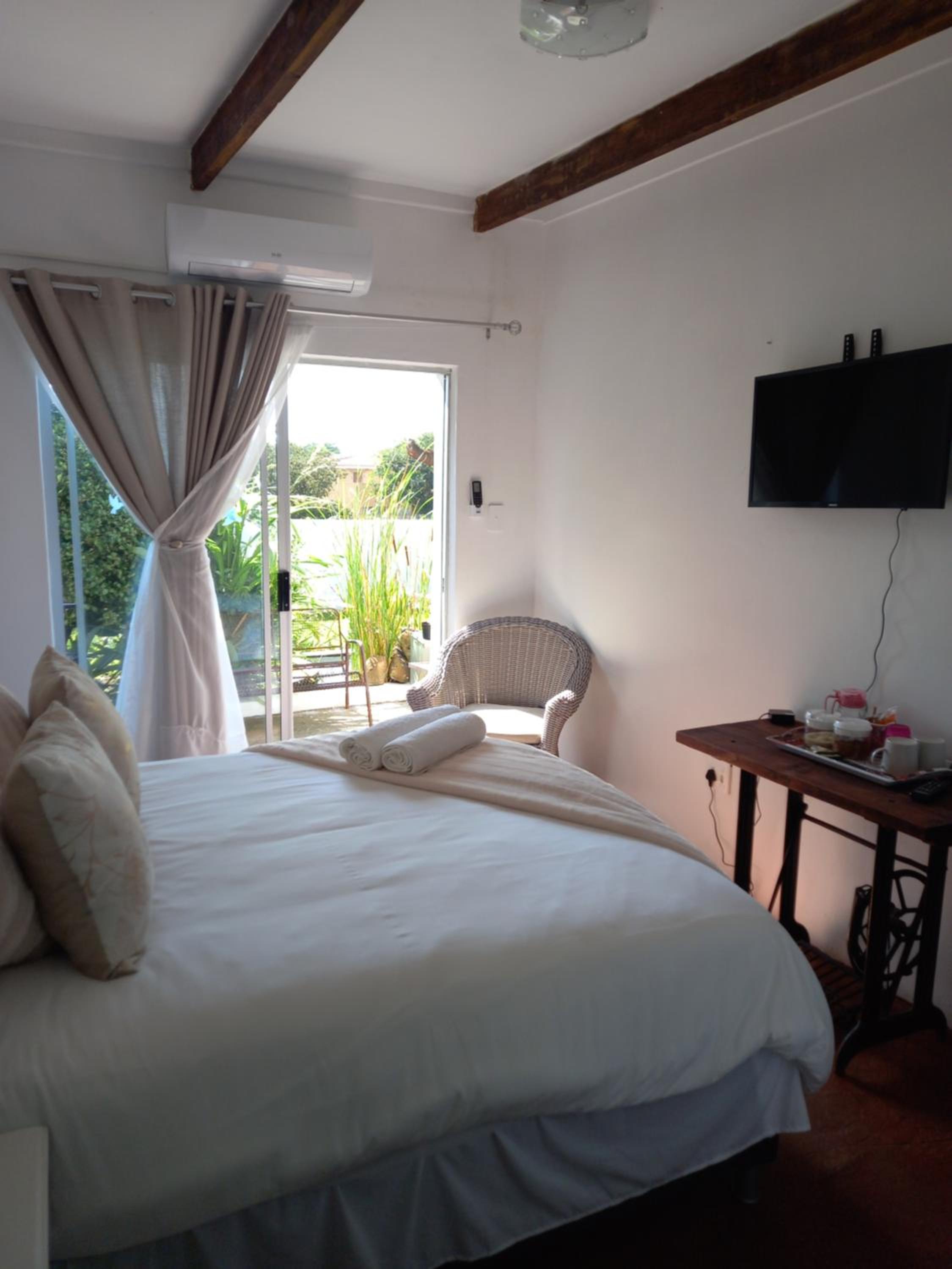 Double Room with Private Bathroom photo 1