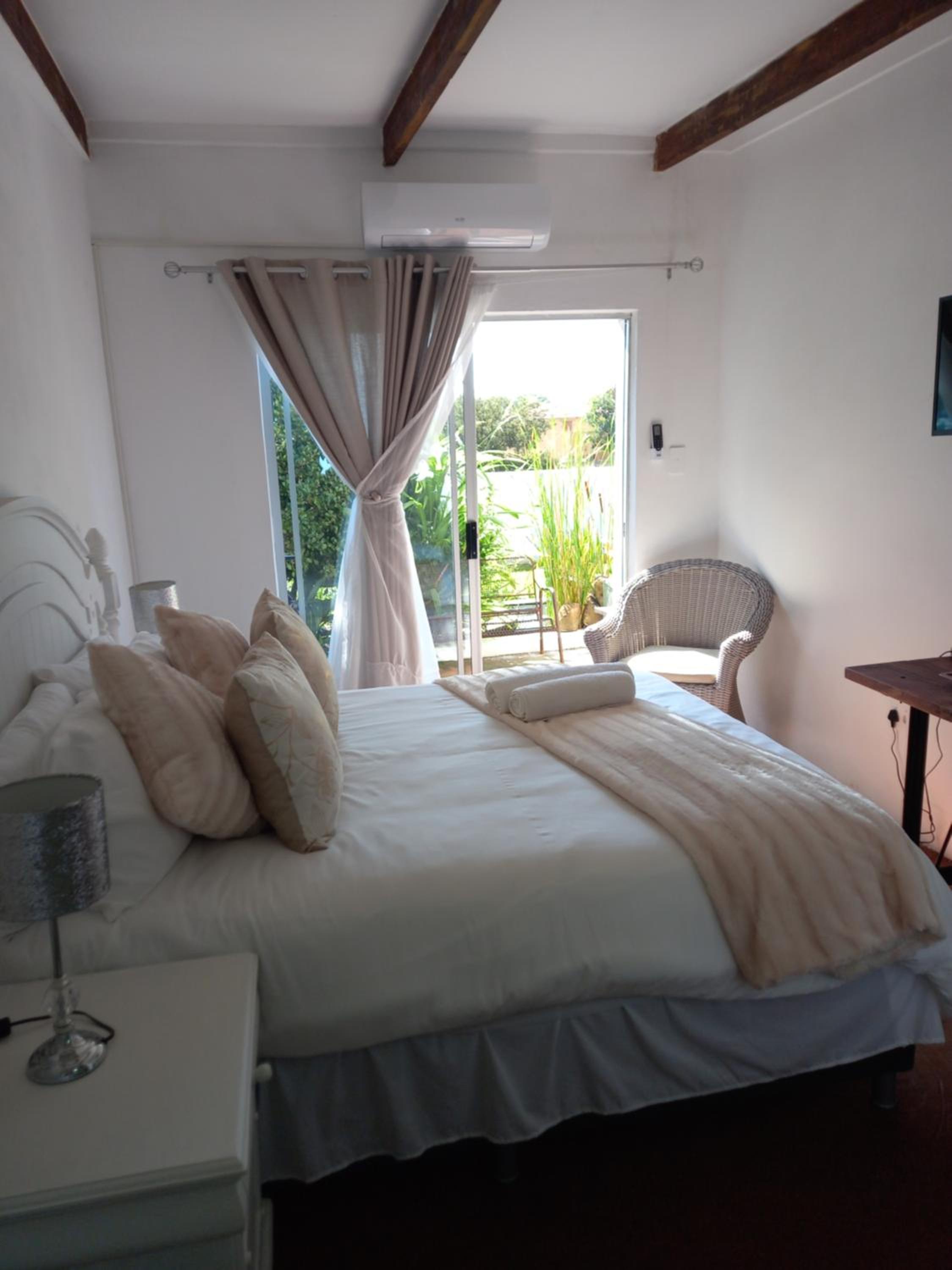Double Room with Private Bathroom photo 3