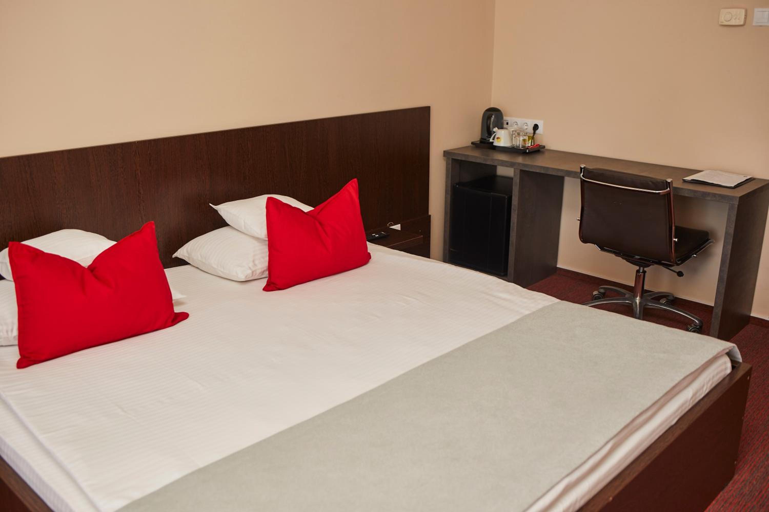 Business Double Room - Photo 2