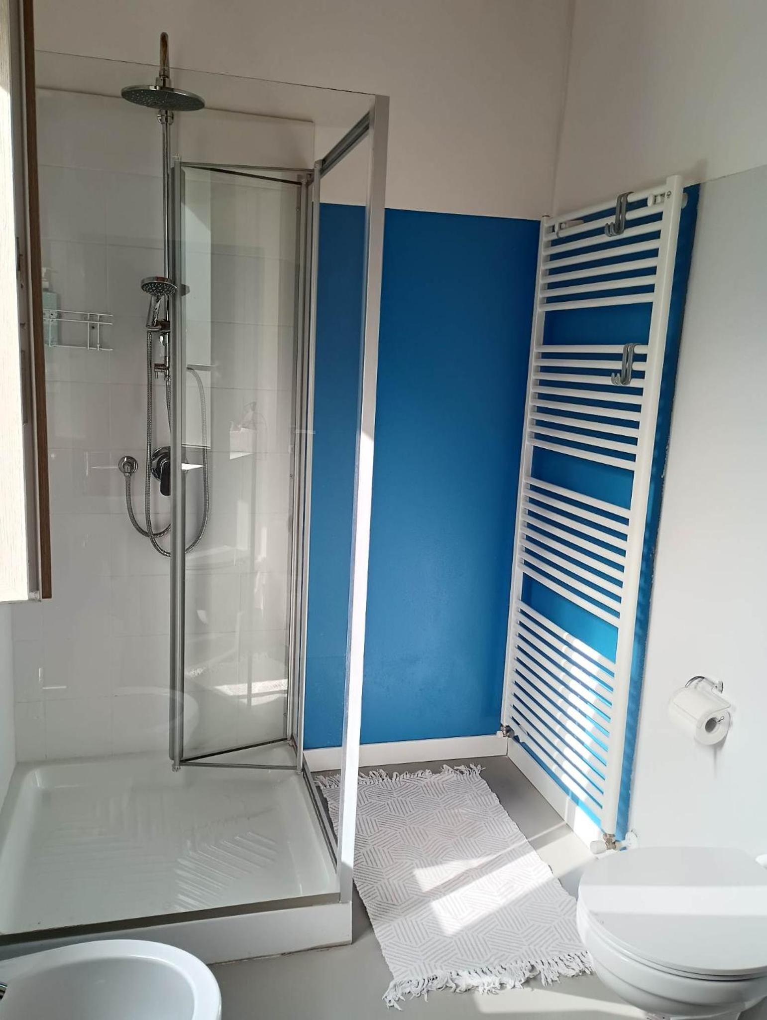 Deluxe Double Room (2 Adults + 1 Child) - Photo 32